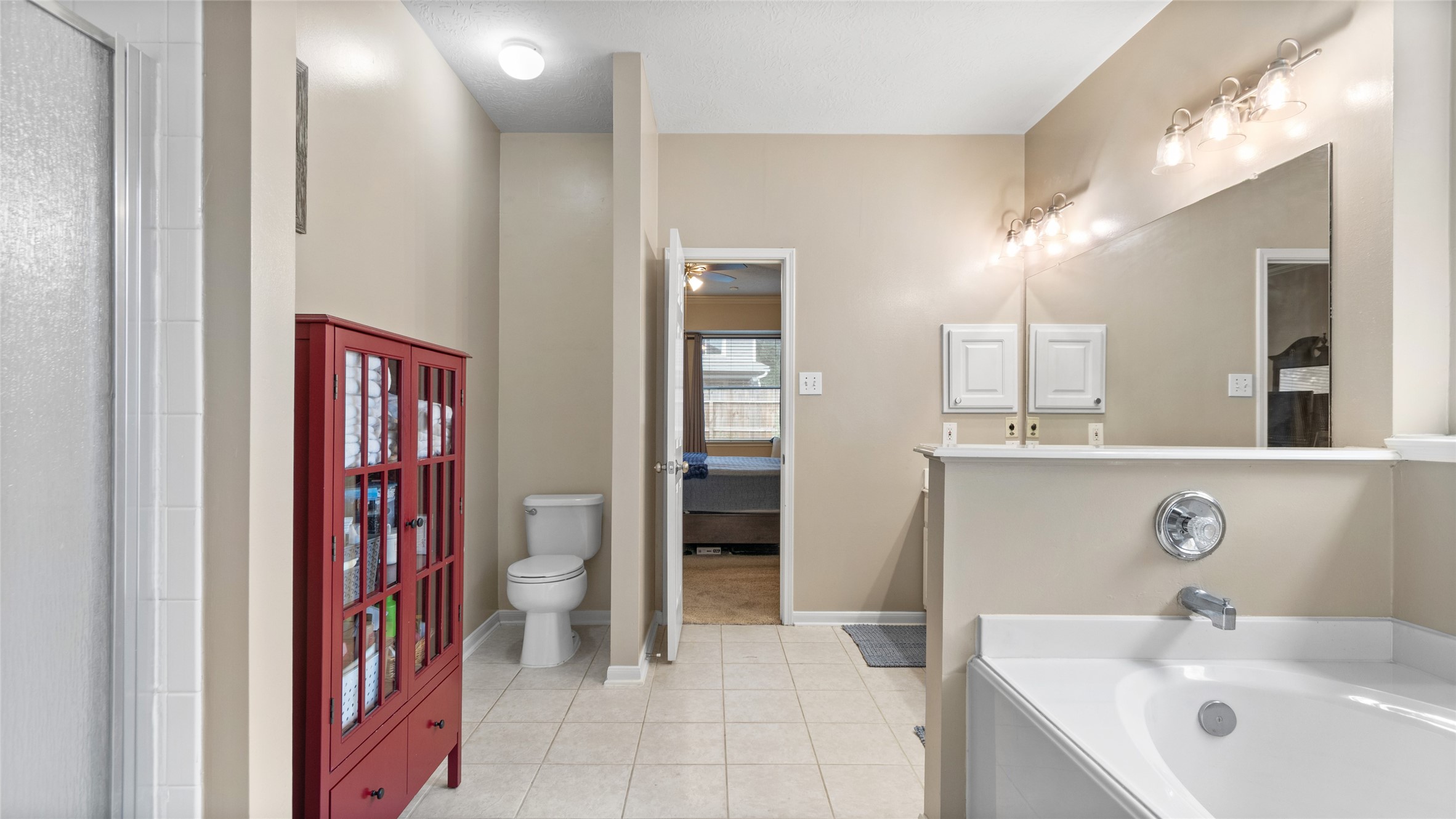 1814 Barretts Glen Drive Property Photo 6
