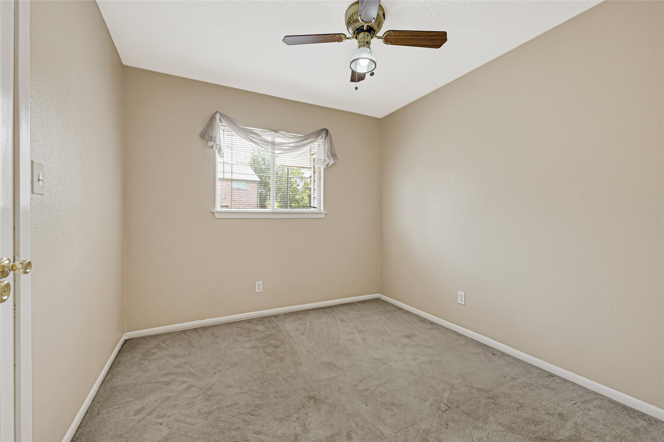 3816 Newton Drive Property Photo 14