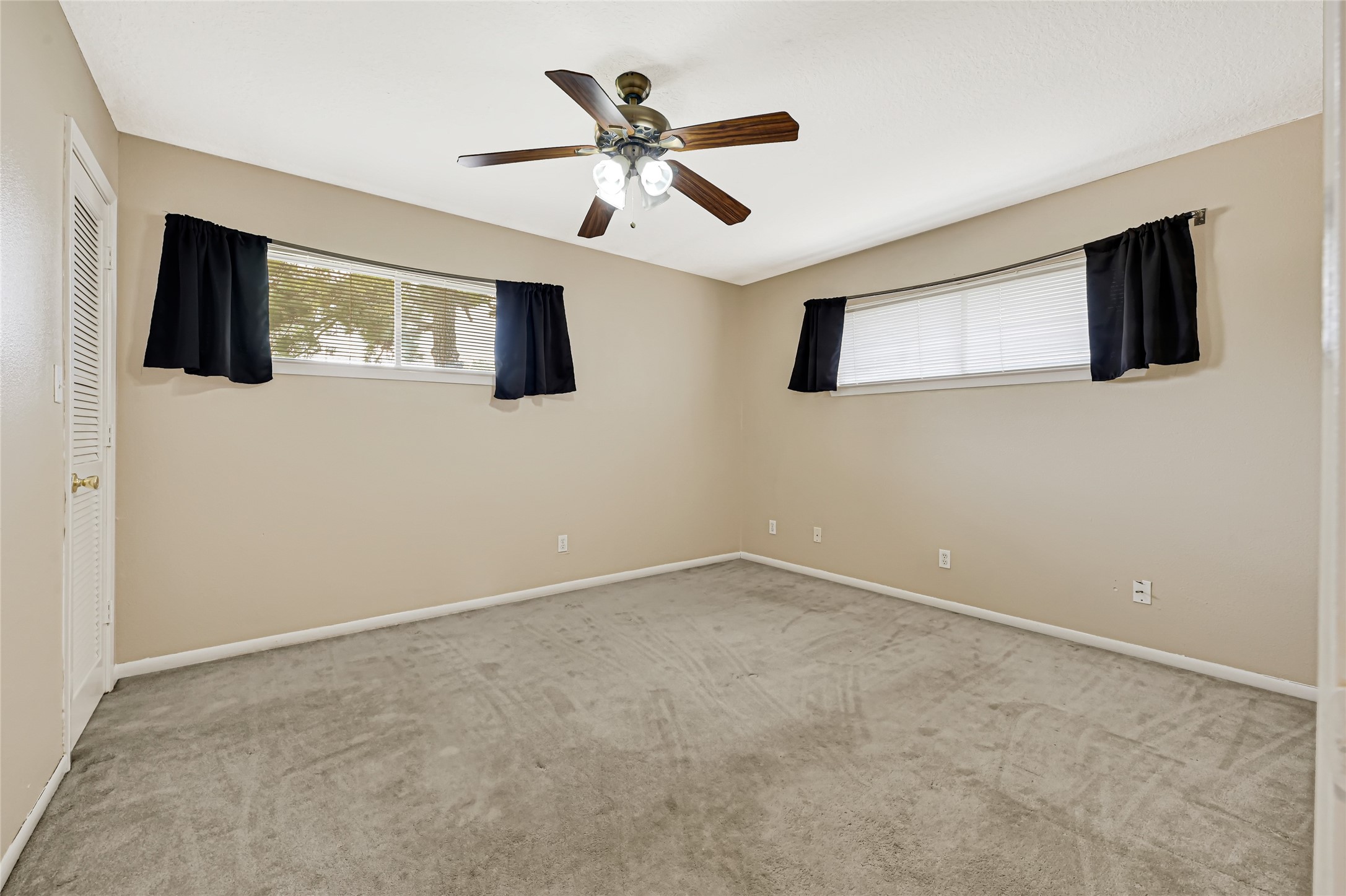 3816 Newton Drive Property Photo 17