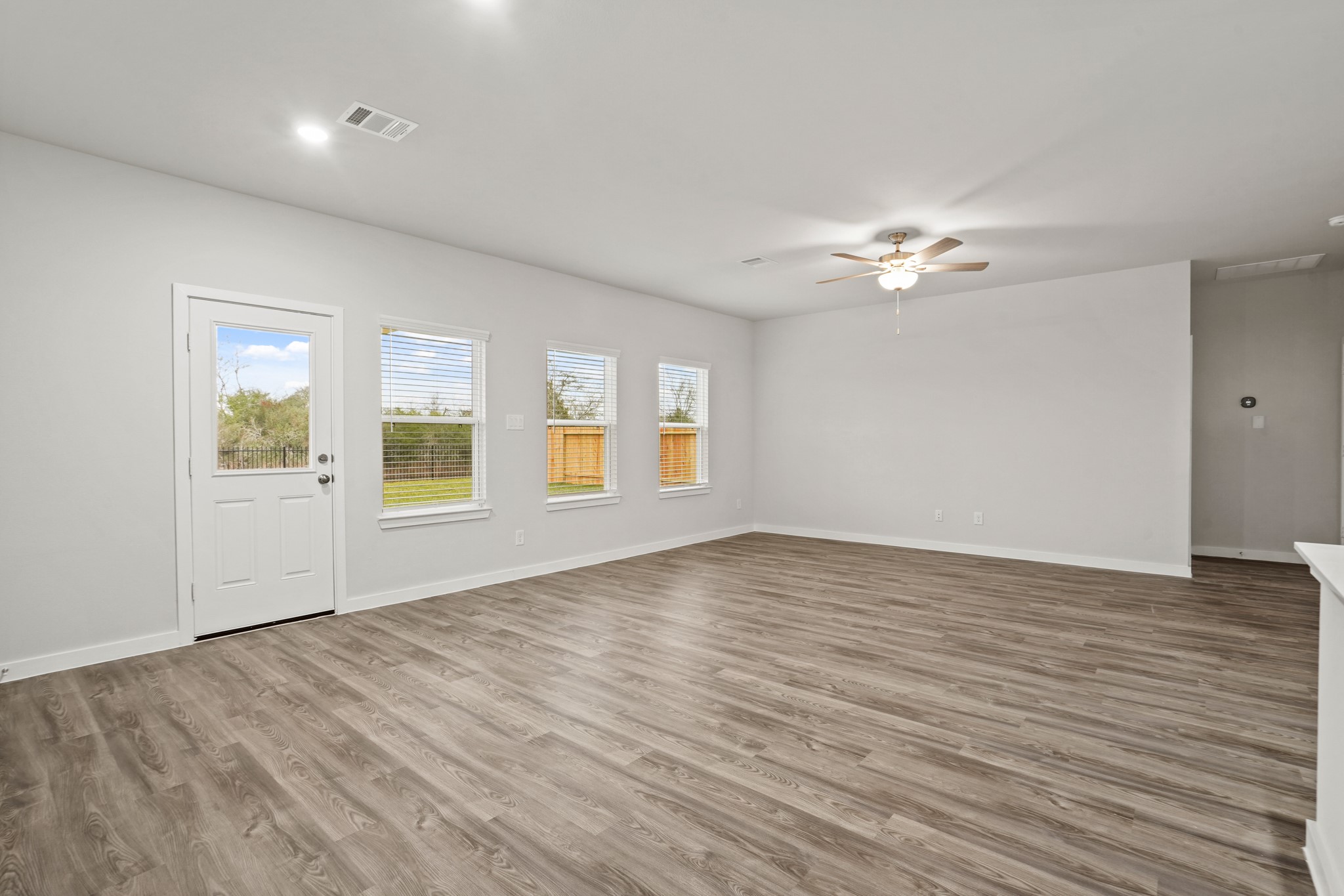 17234 White Peace Drive Property Photo 6