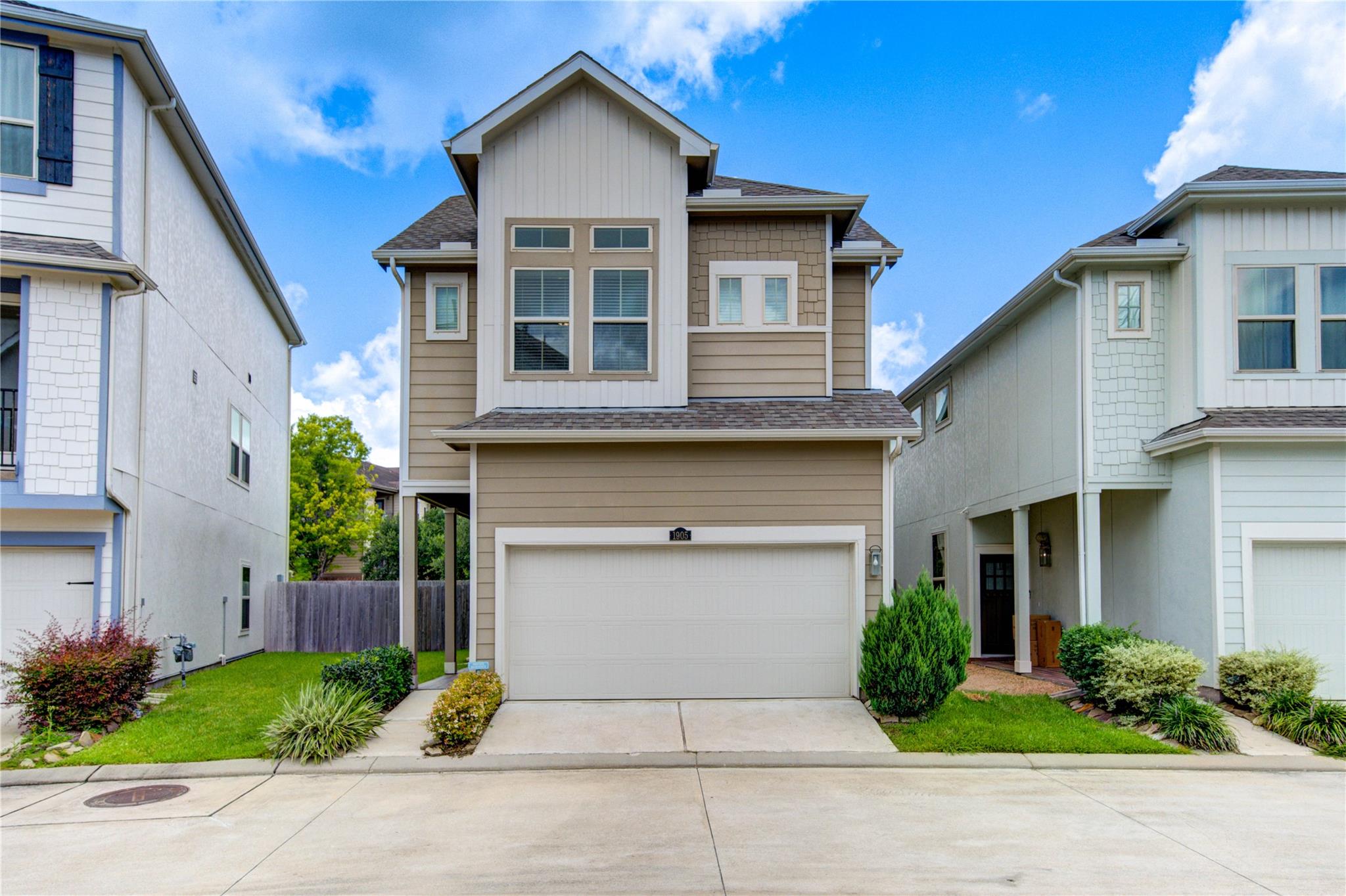 1905 Kirby Landing Drive, Houston TX 77051 Property Photo 1