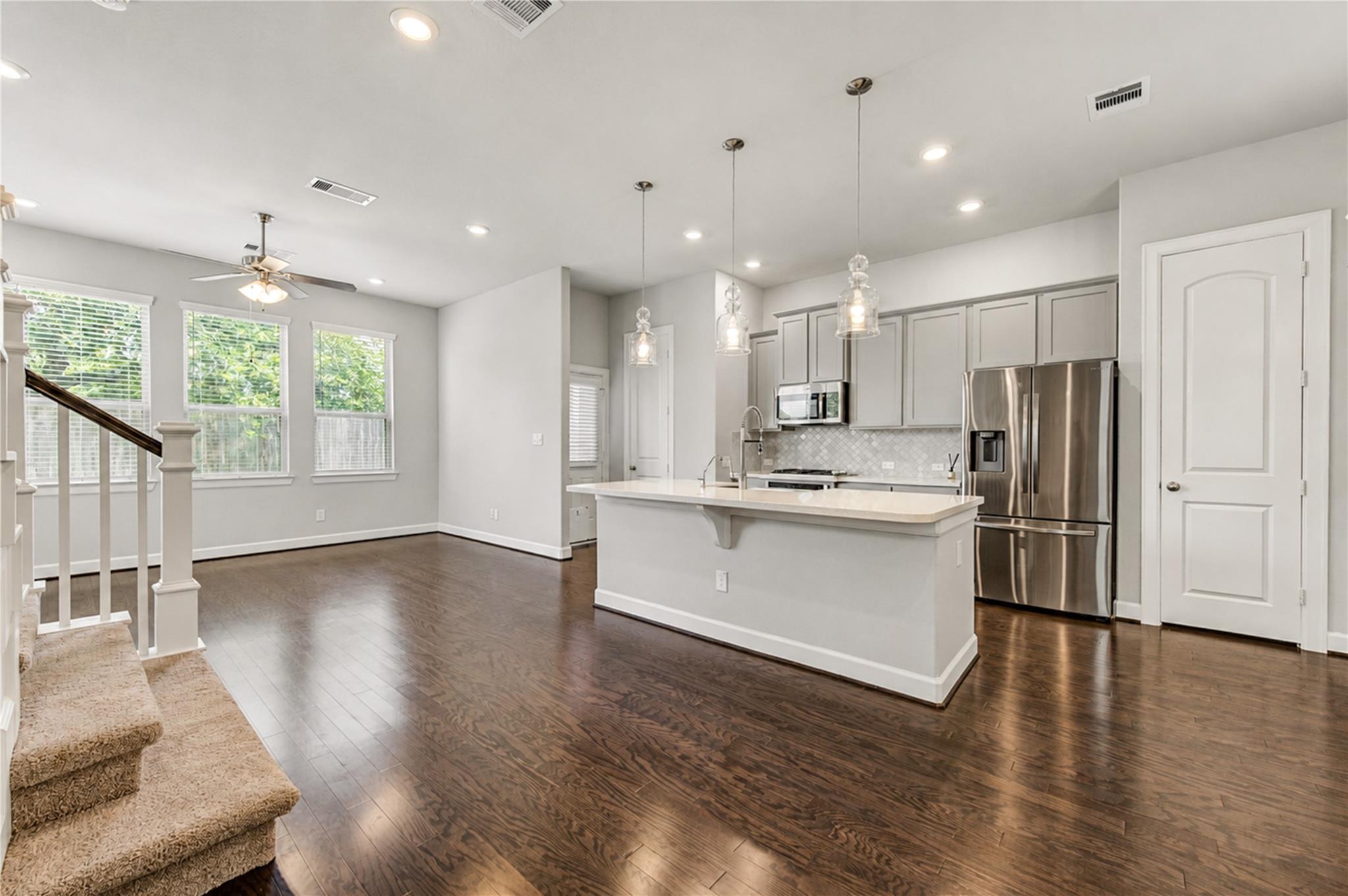 1905 Kirby Landing Drive, Houston Tx 77051 Property Photo 4