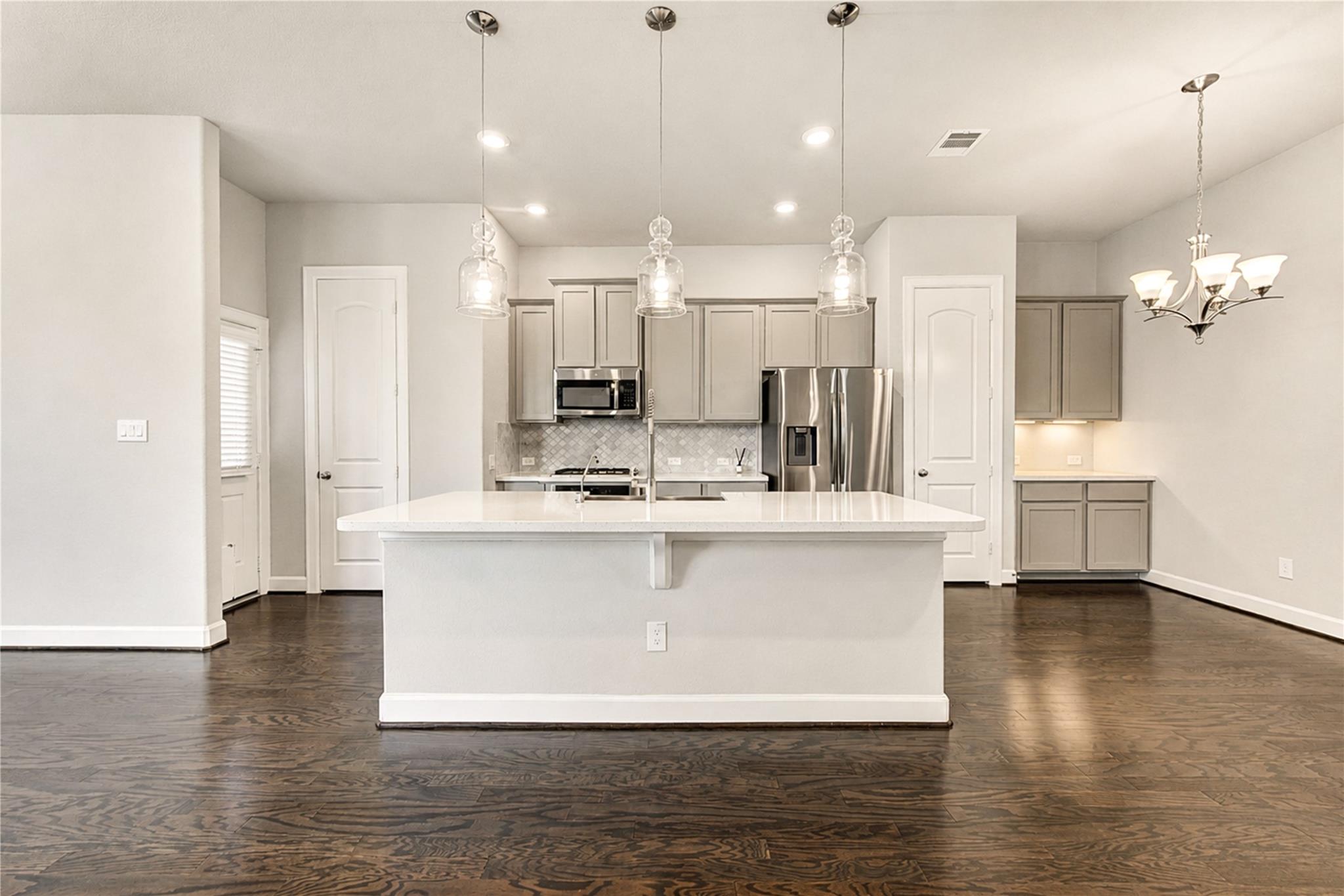 1905 Kirby Landing Drive, Houston Tx 77051 Property Photo 5