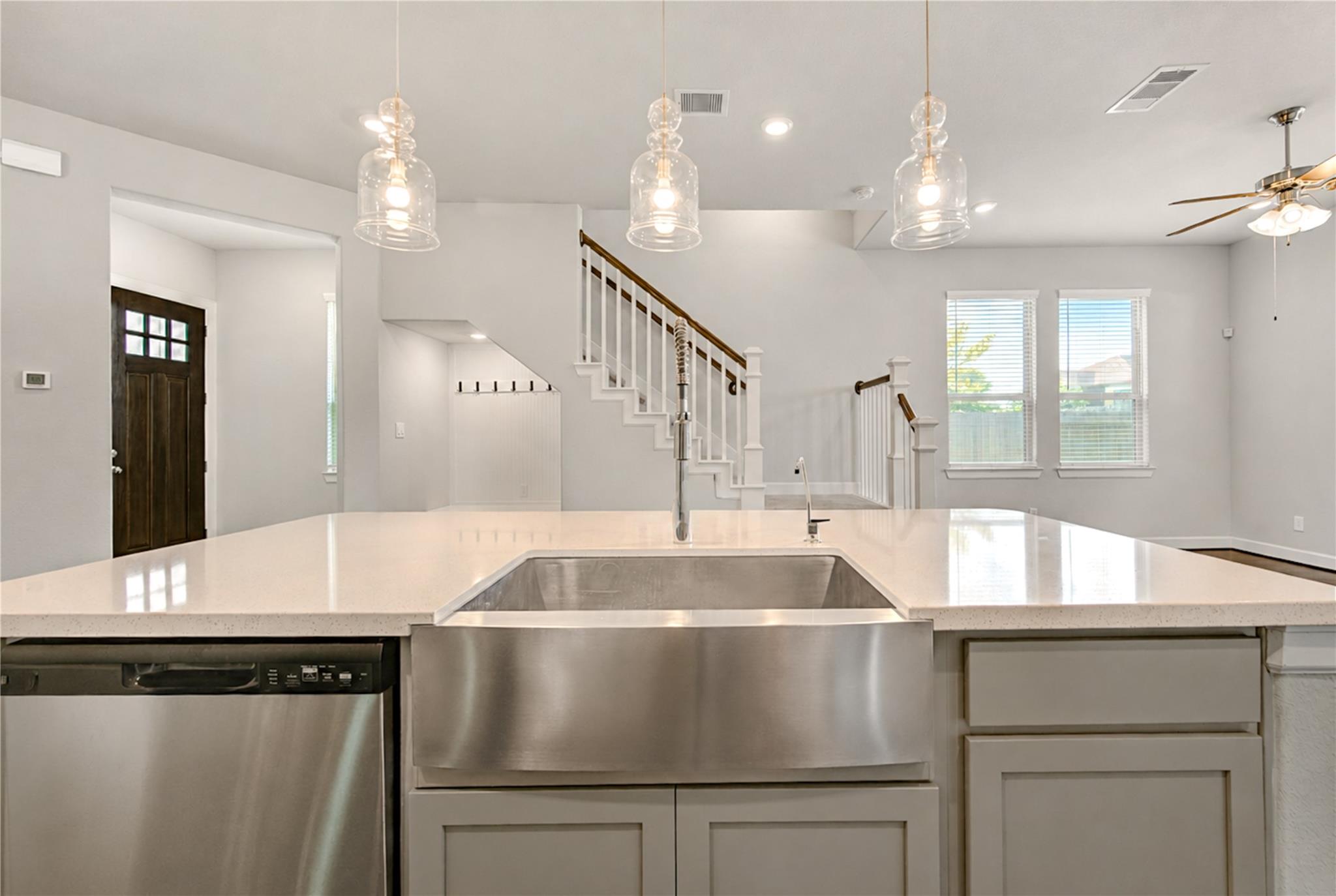 1905 Kirby Landing Drive, Houston Tx 77051 Property Photo 6