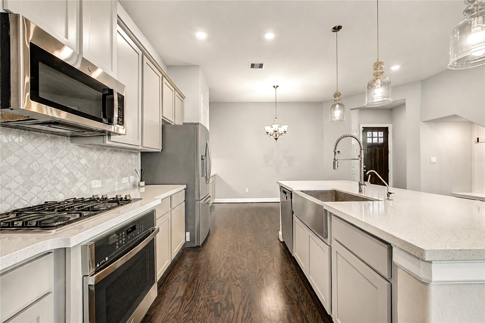 1905 Kirby Landing Drive, Houston Tx 77051 Property Photo 7