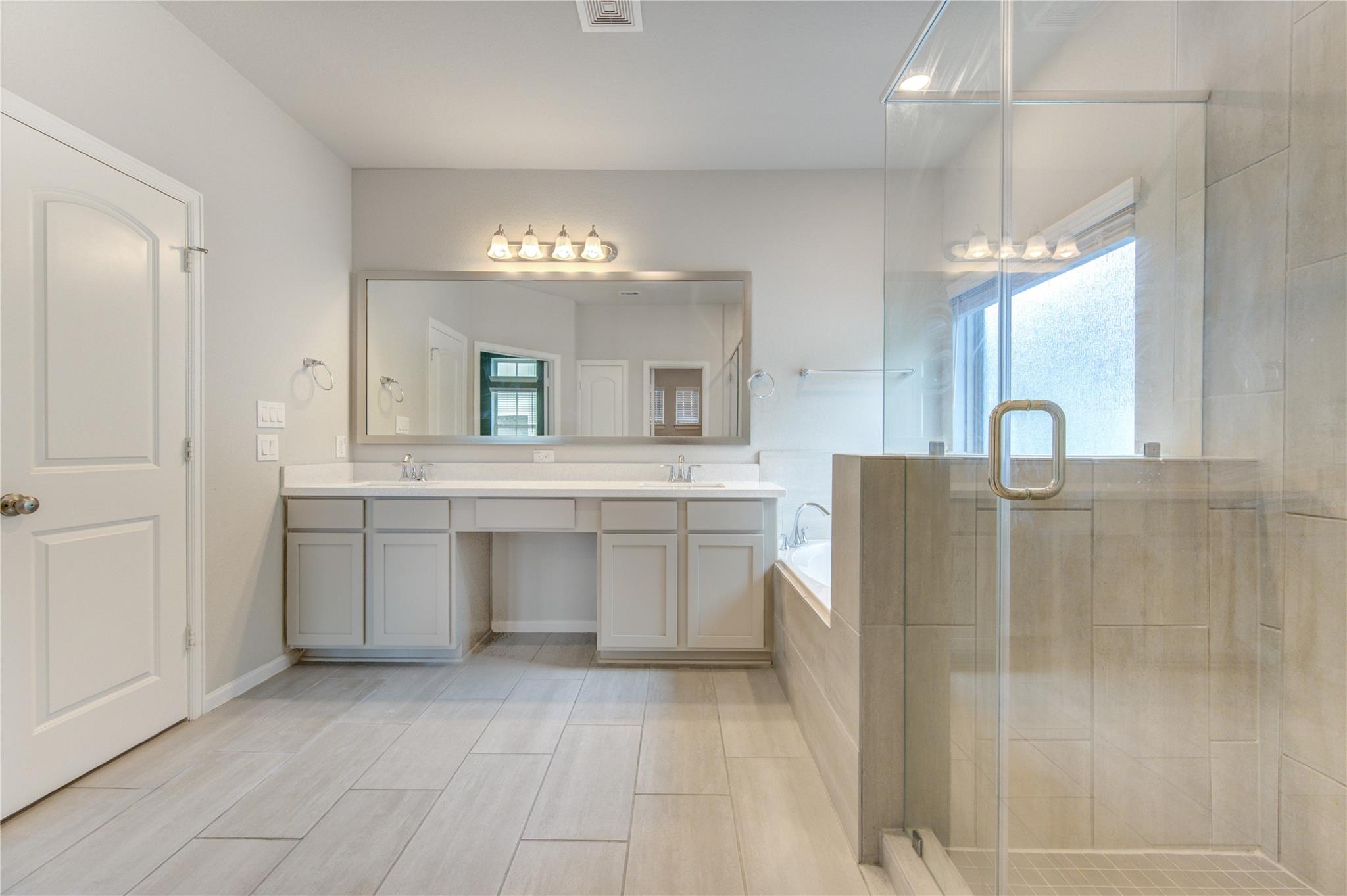 1905 Kirby Landing Drive, Houston Tx 77051 Property Photo 11