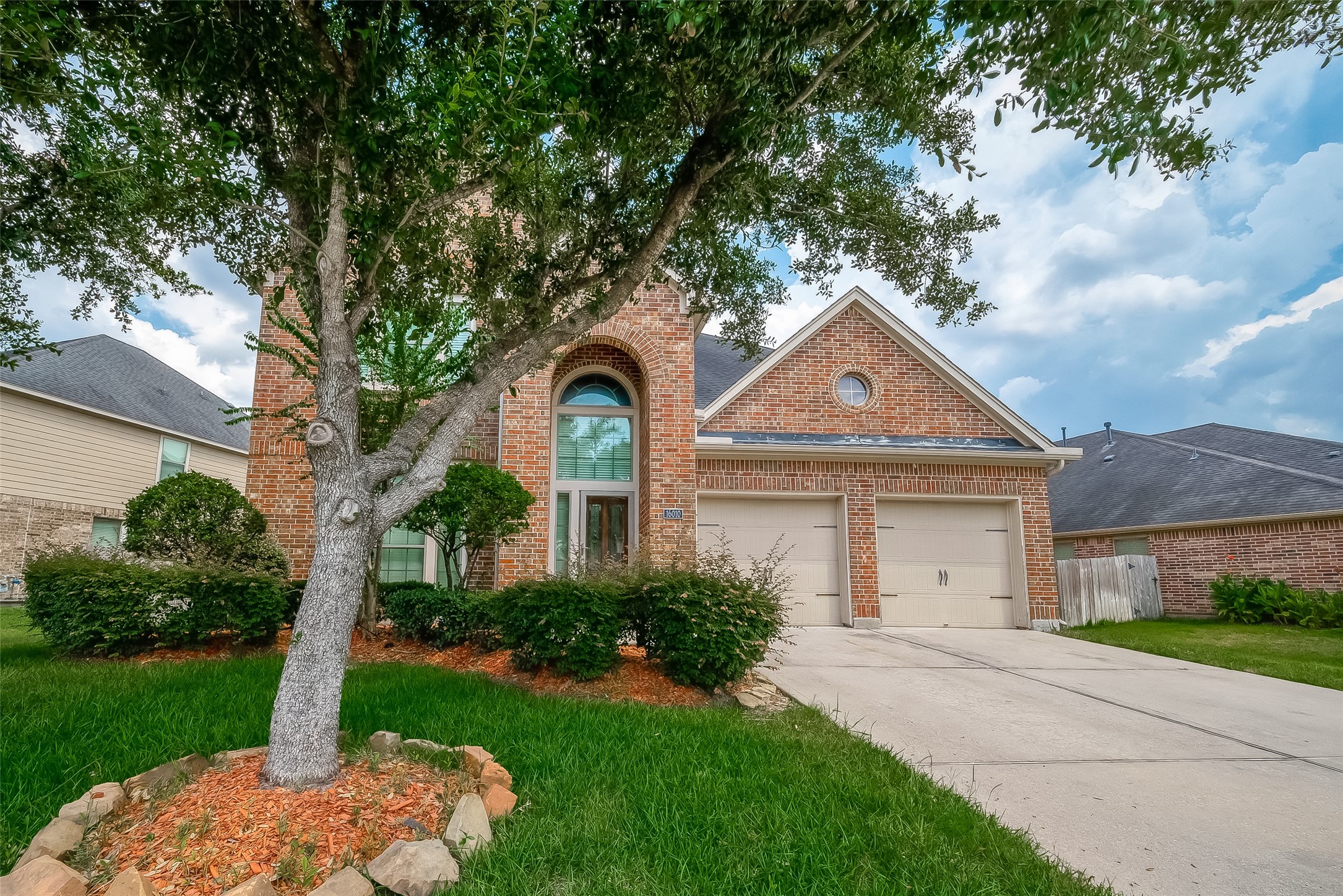 16010 Juniper Shores Drive Property Photo 2