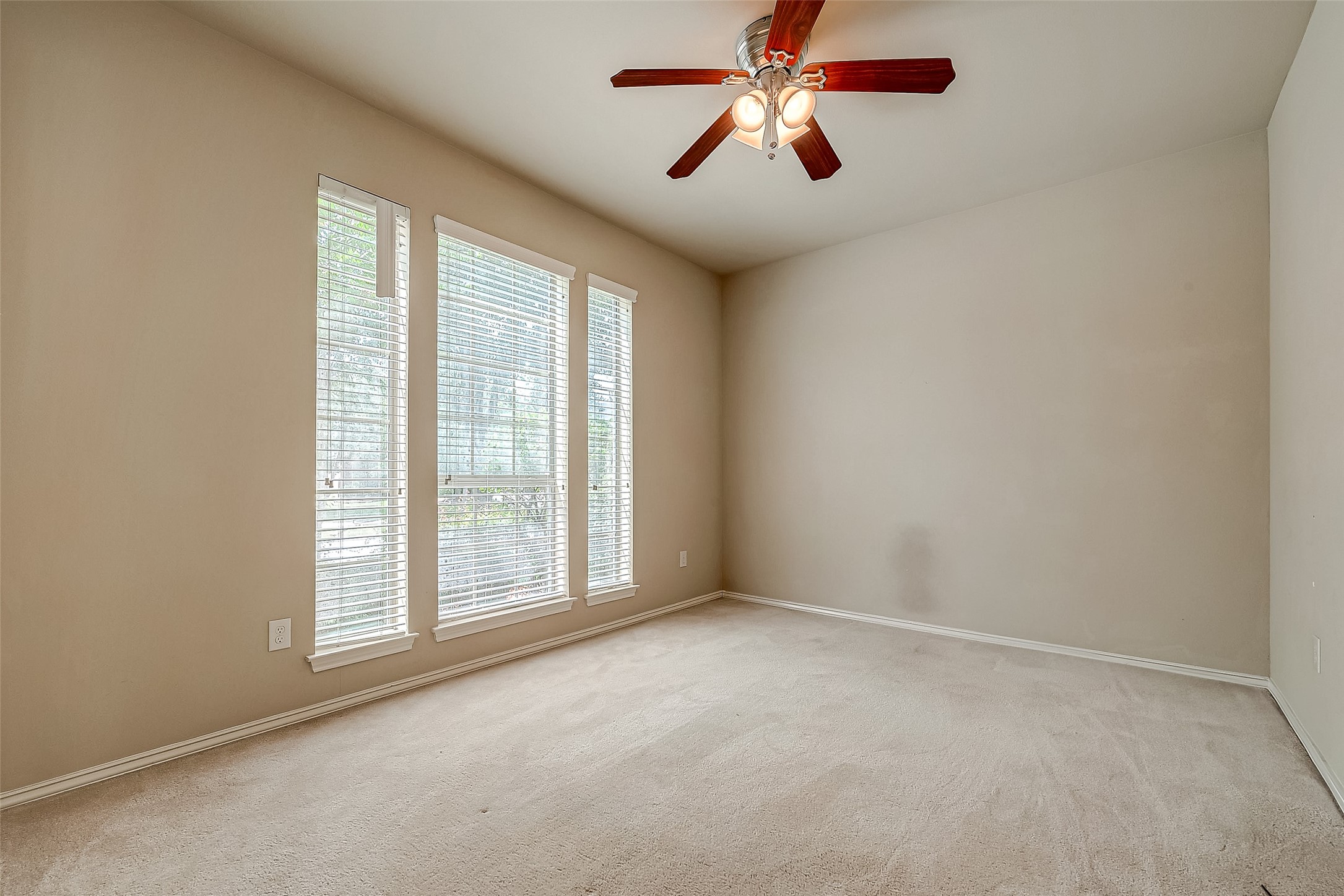16010 Juniper Shores Drive Property Photo 5