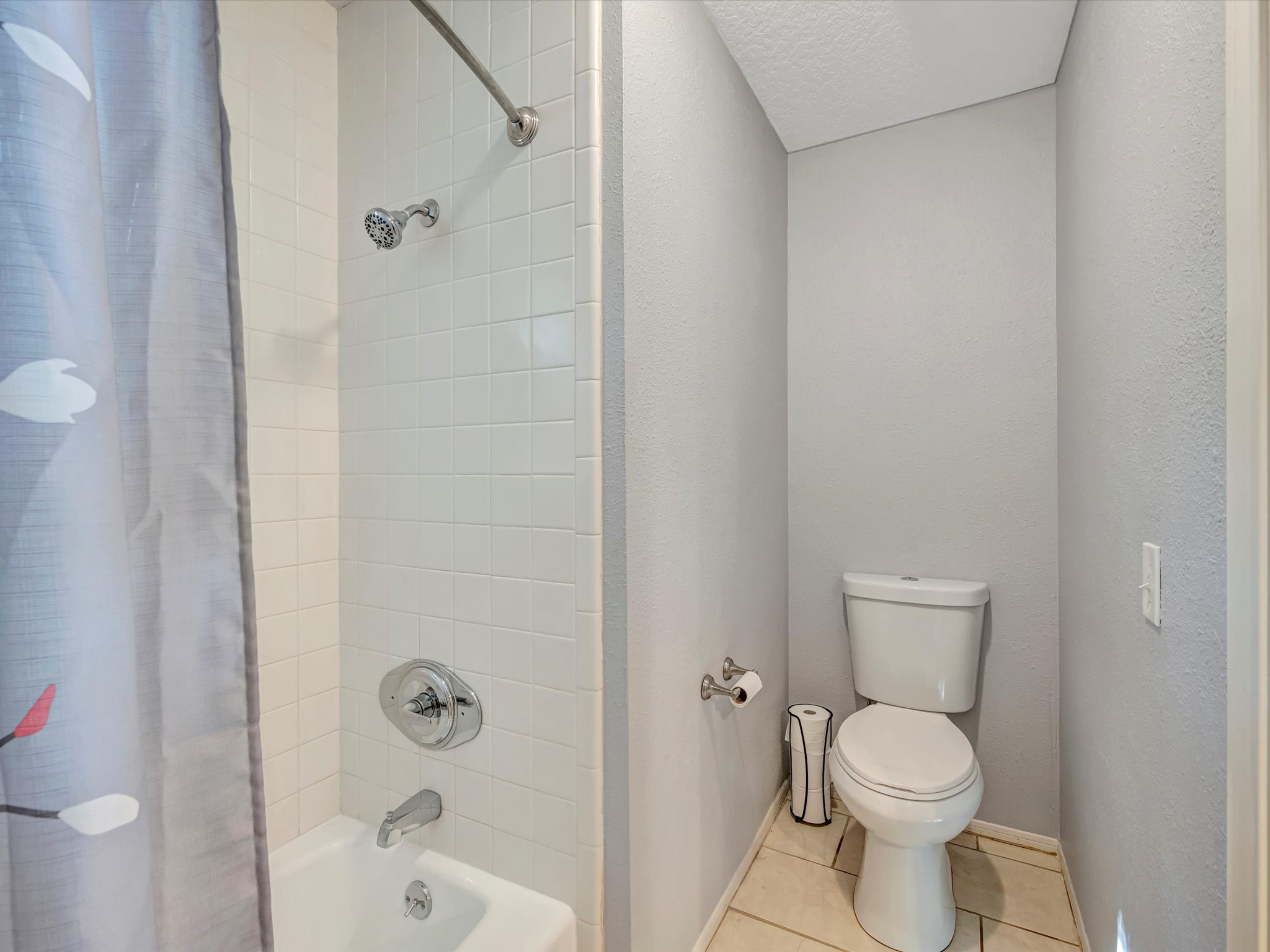 714 Crestwood Drive Property Photo 24