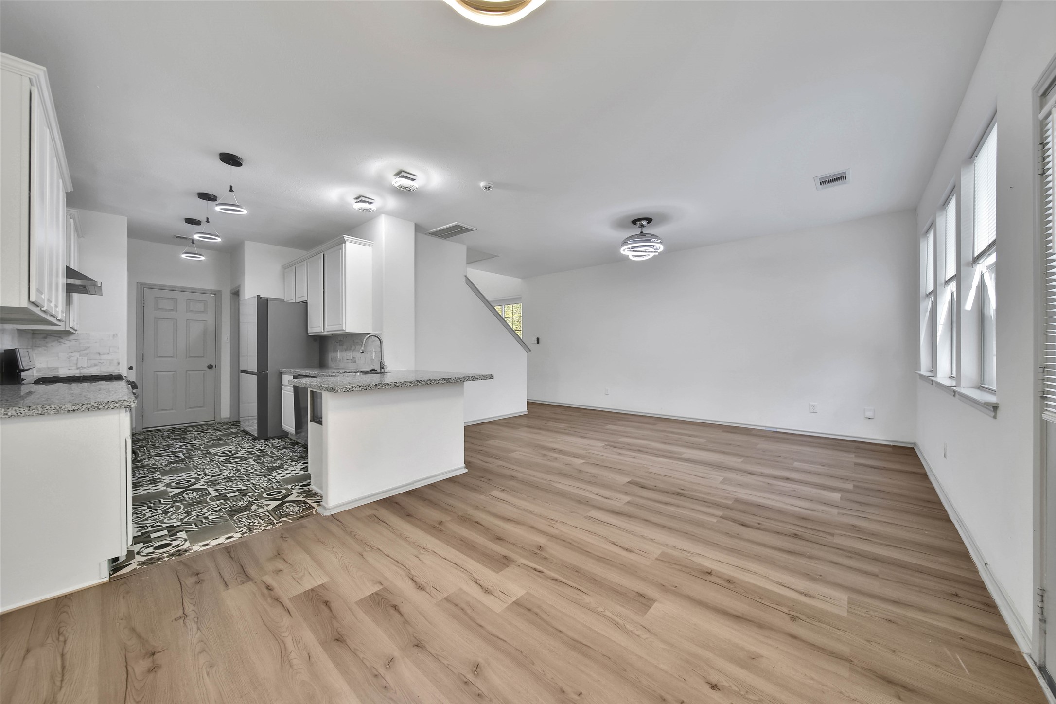 26 Peachridge Place Property Photo 5