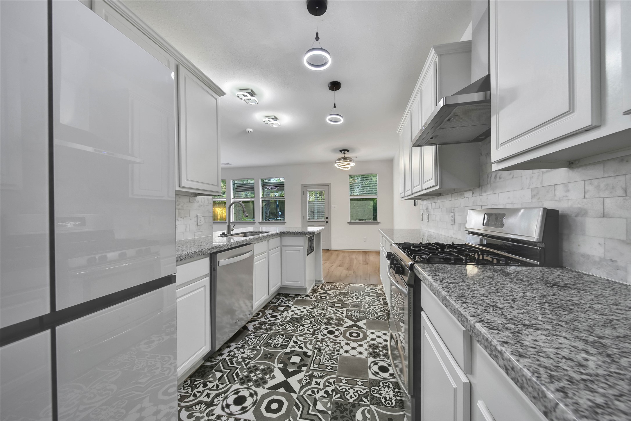 26 Peachridge Place Property Photo 6