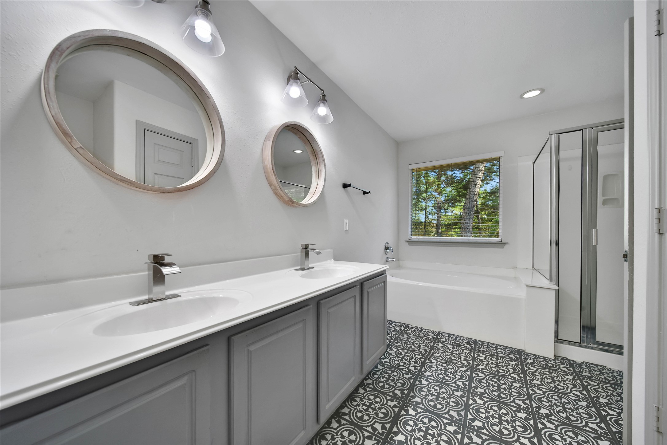 26 Peachridge Place Property Photo 13