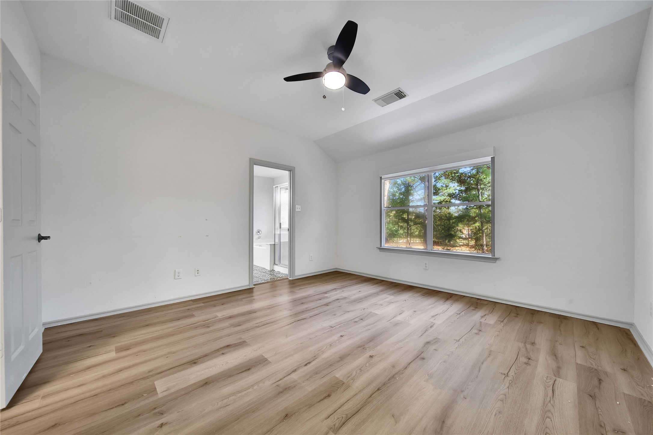 26 Peachridge Place Property Photo 15