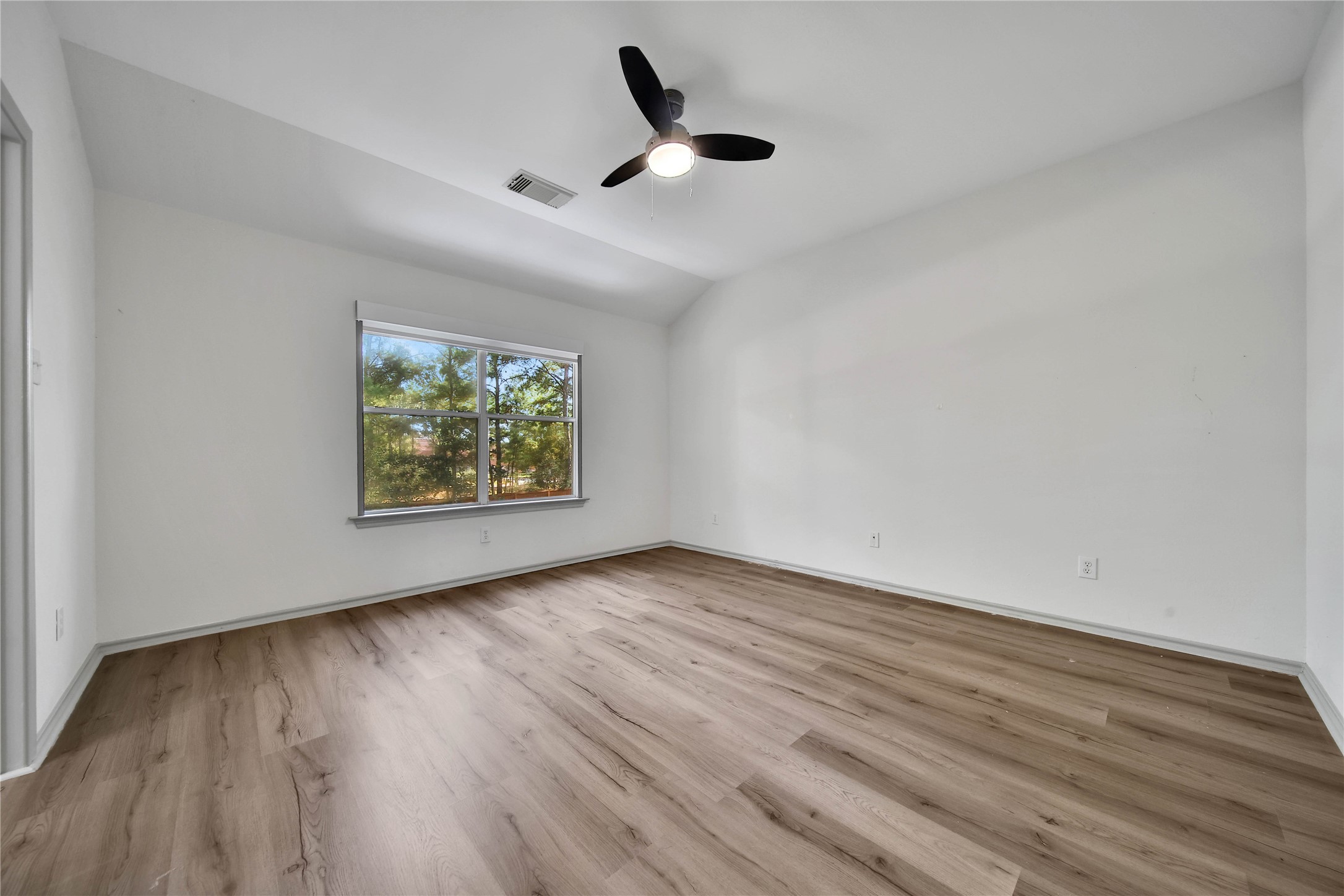 26 Peachridge Place Property Photo 16