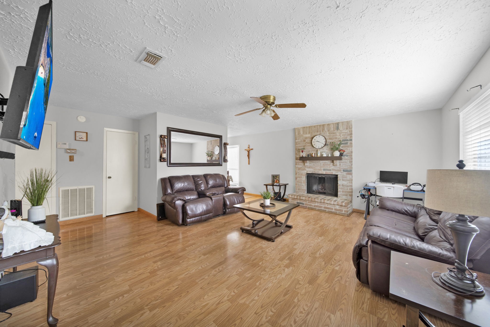 4539 Algernon Drive Property Photo 3