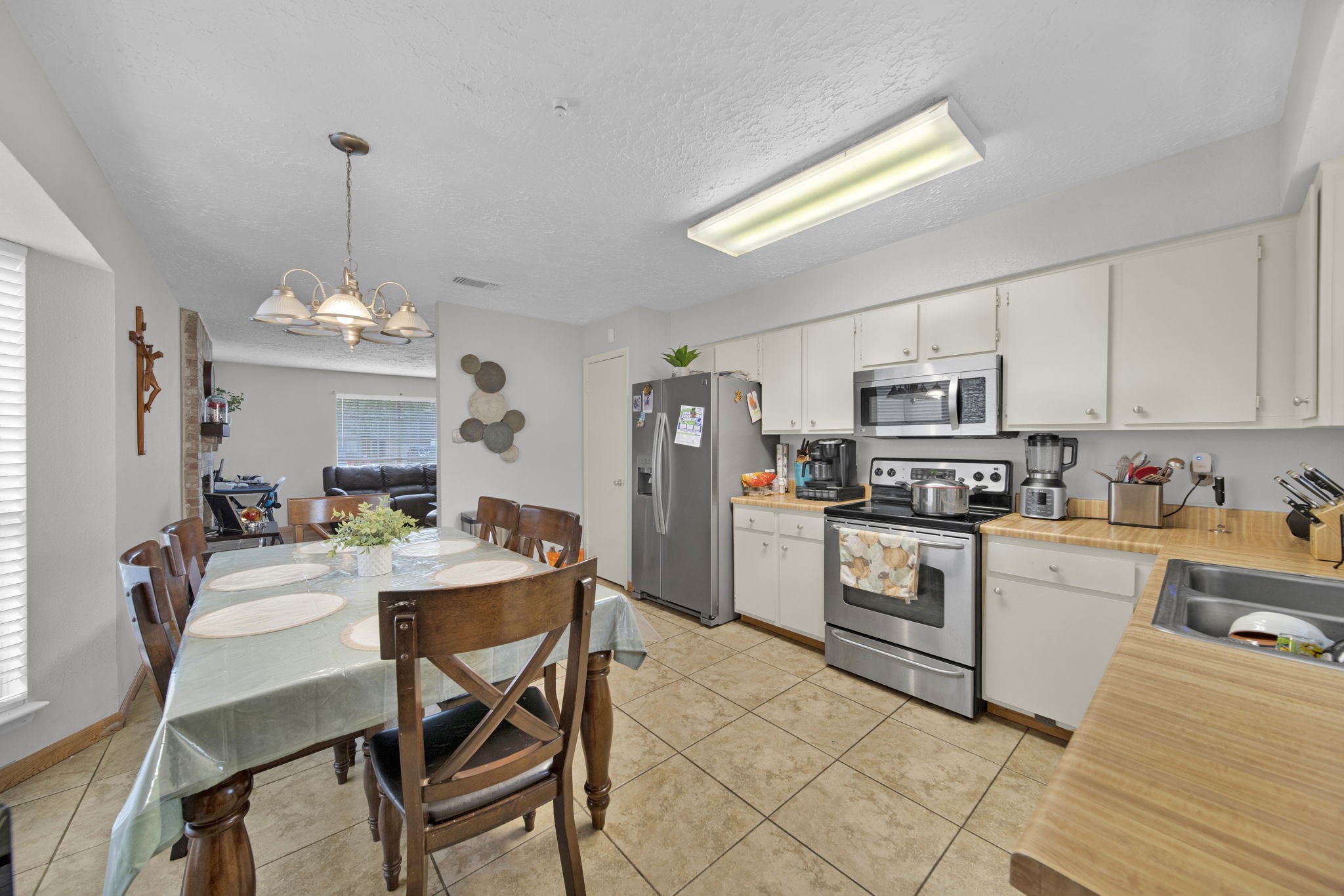 4539 Algernon Drive Property Photo 7