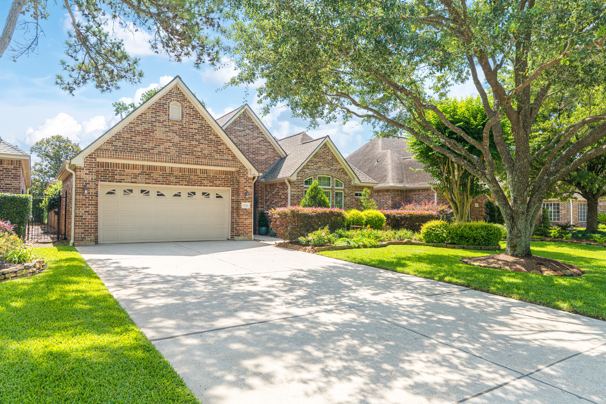 20714 Flora View Court Property Photo 2