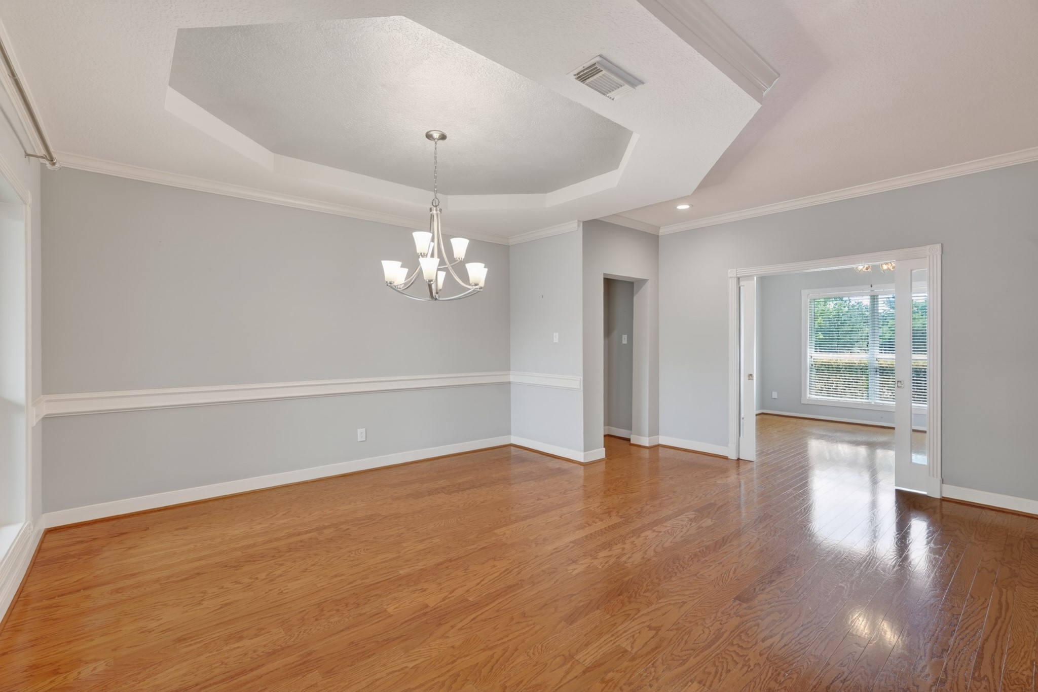 20714 Flora View Court Property Photo 6