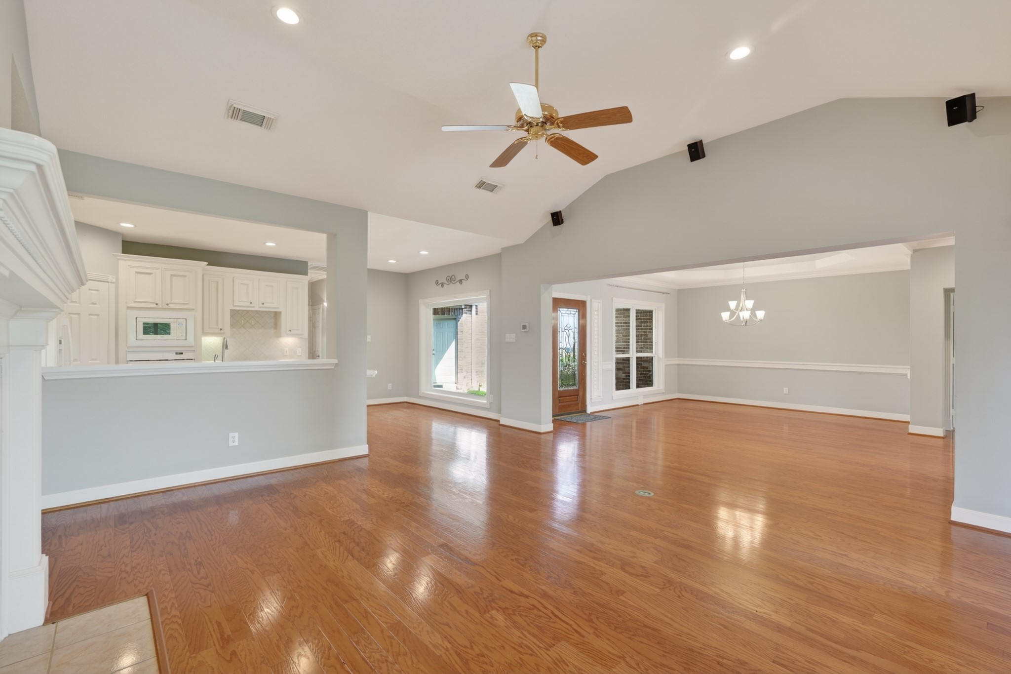 20714 Flora View Court Property Photo 13