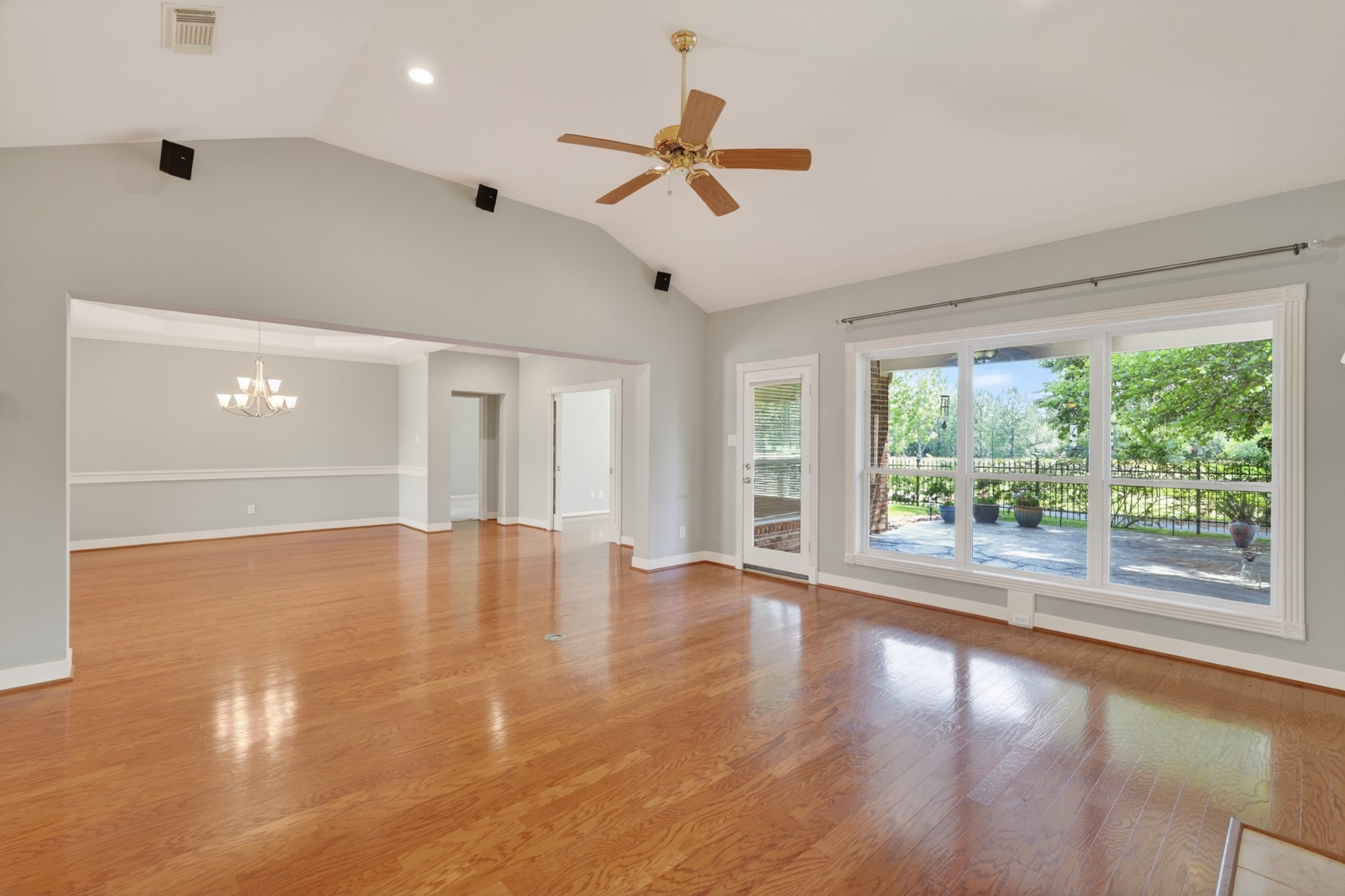 20714 Flora View Court Property Photo 14