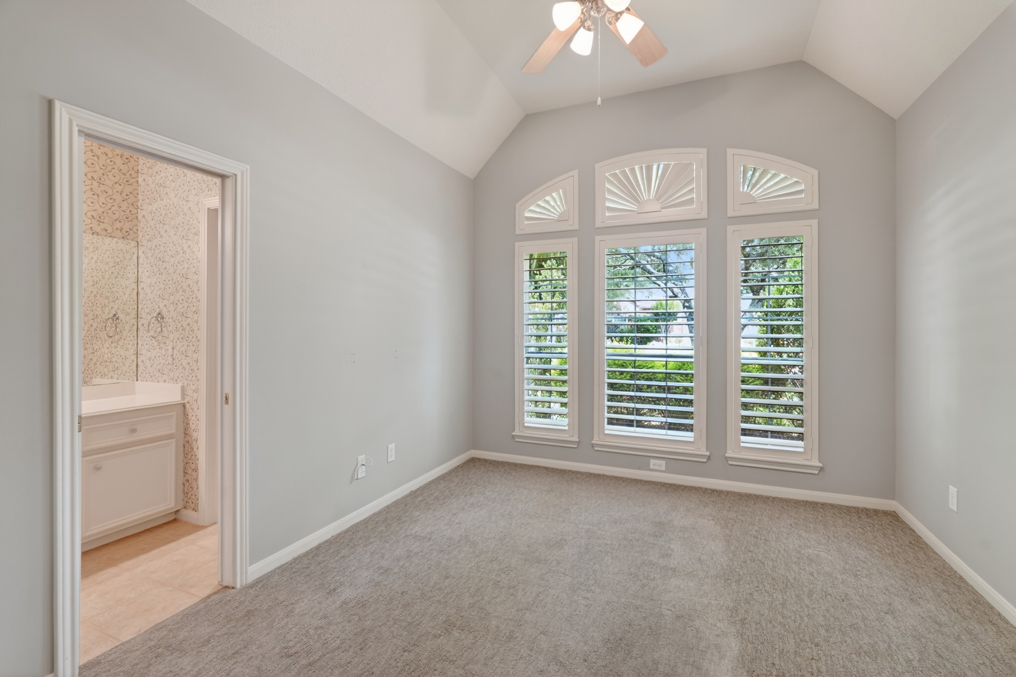 20714 Flora View Court Property Photo 39