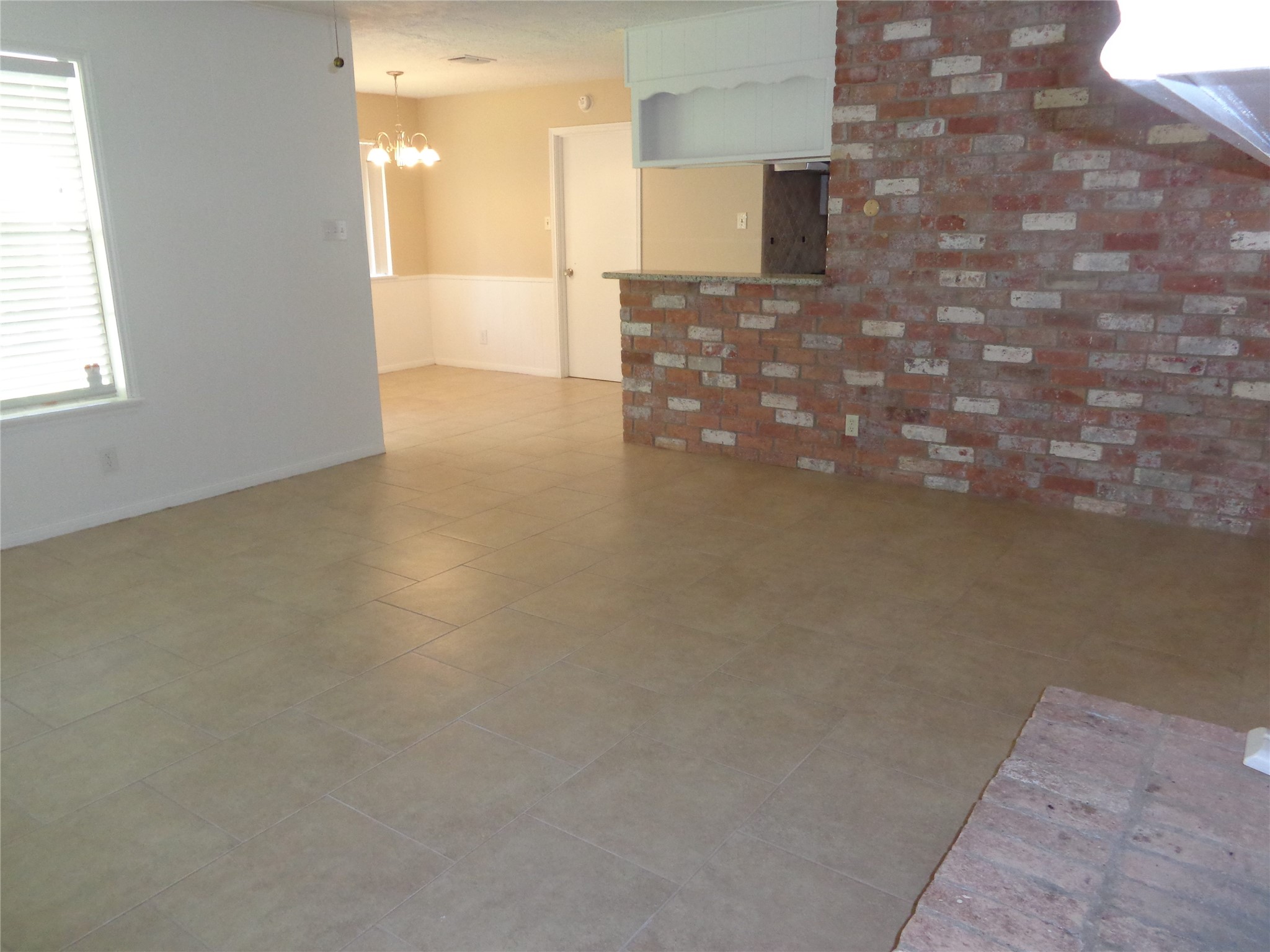 2735 Manila Lane Property Photo 13