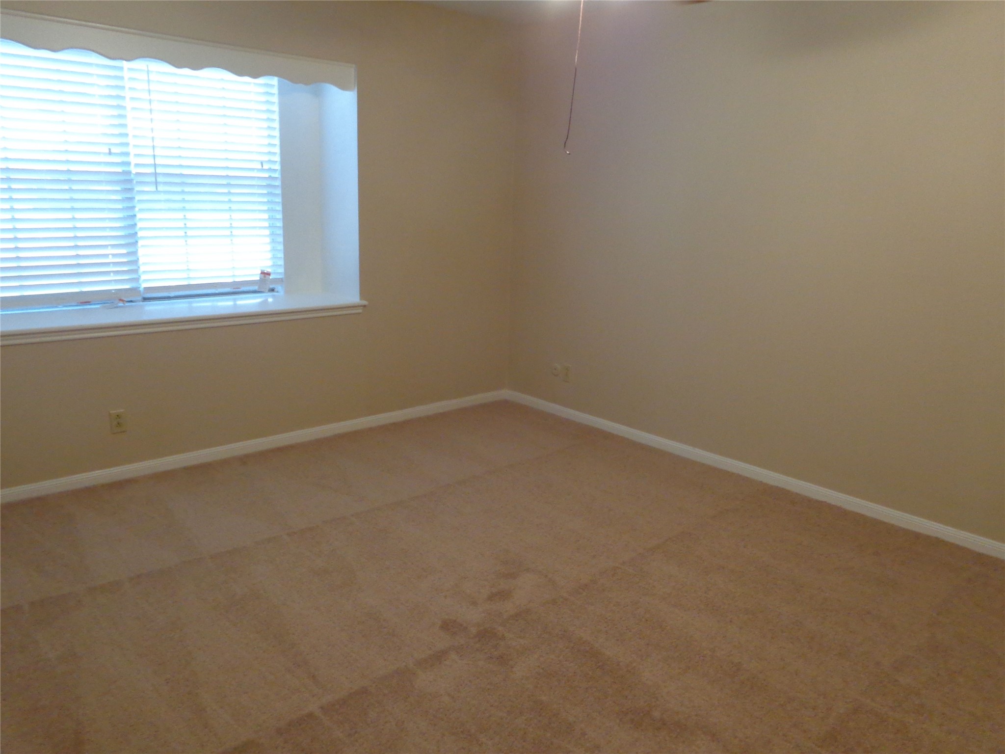 2735 Manila Lane Property Photo 19