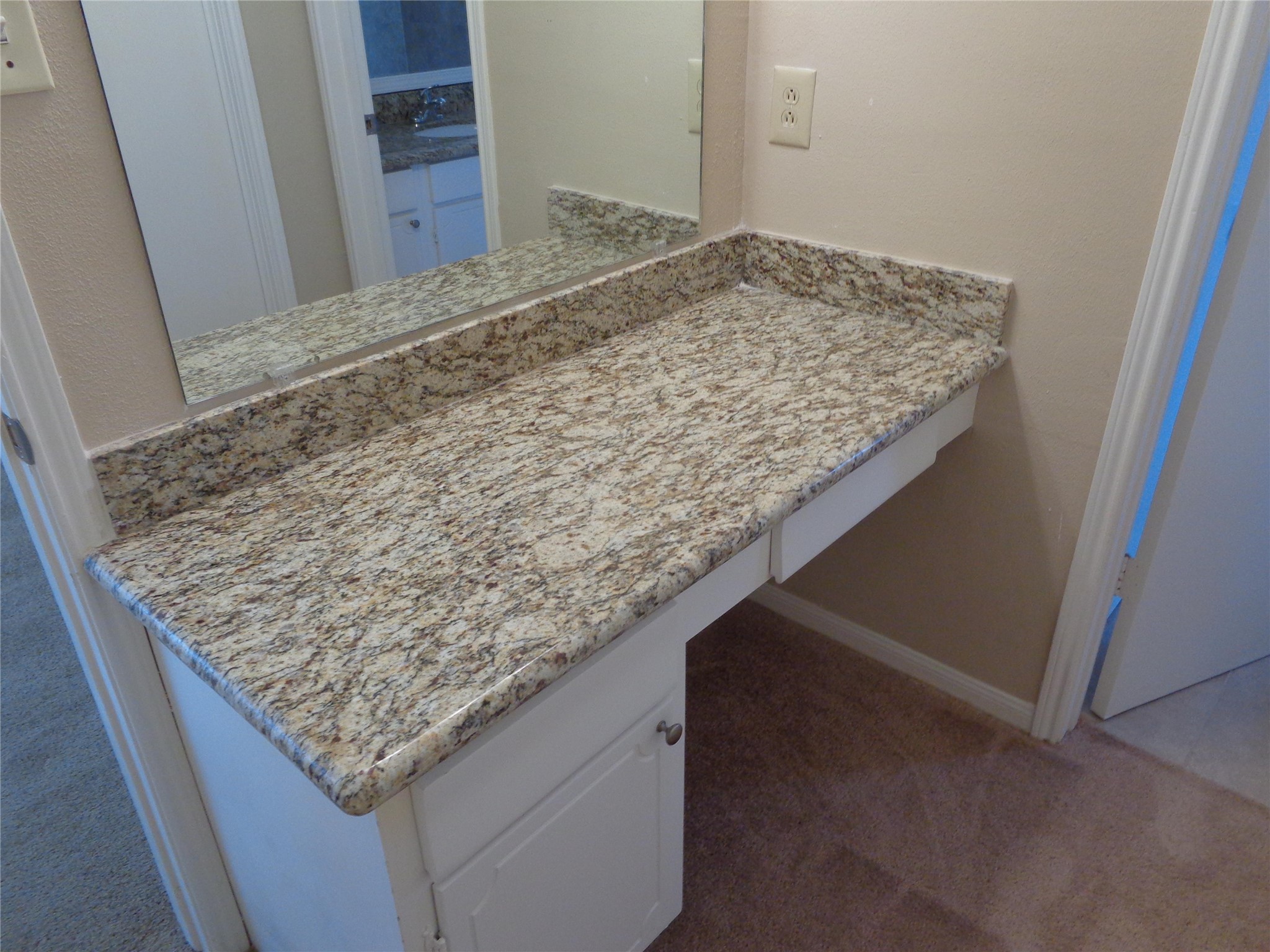 2735 Manila Lane Property Photo 20