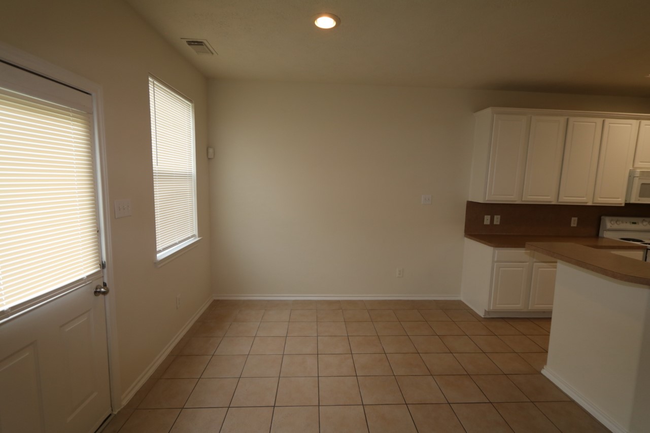 14418 Fairbuff Lane Property Photo 3