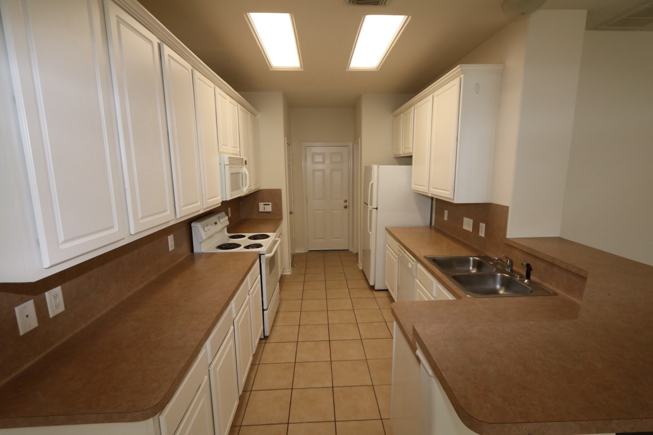 14418 Fairbuff Lane Property Photo 4