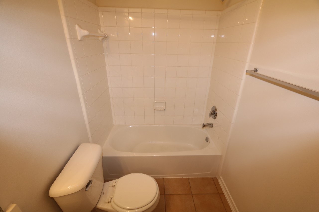 14418 Fairbuff Lane Property Photo 10