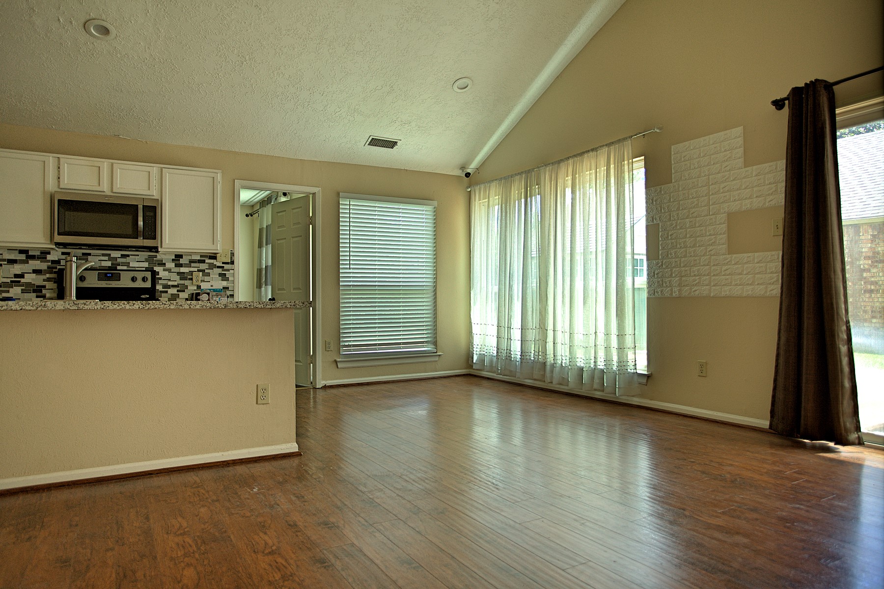 7219 Caddo Lake Lane Property Photo 3