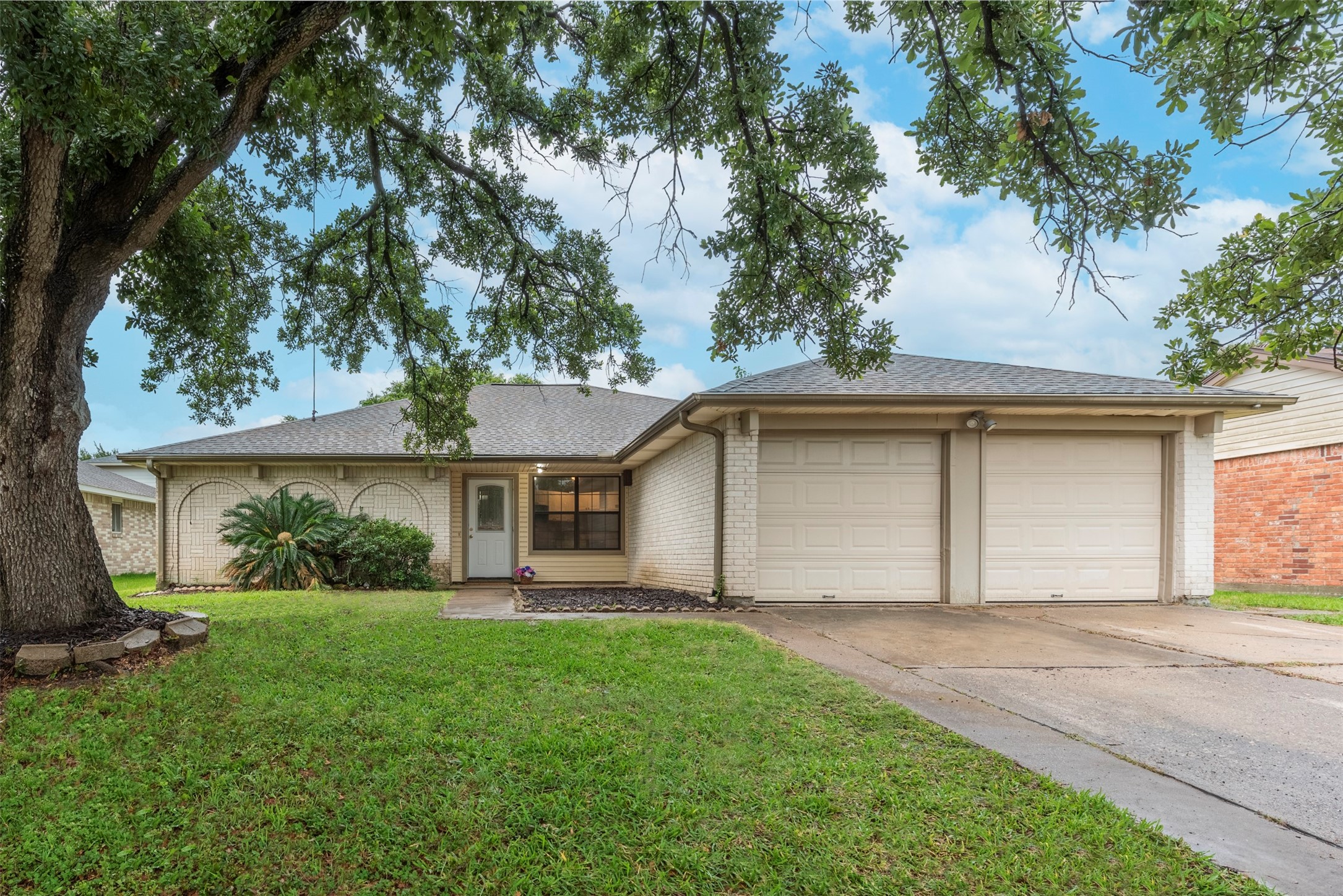 1338 Ambrosden Lane Property Photo 1