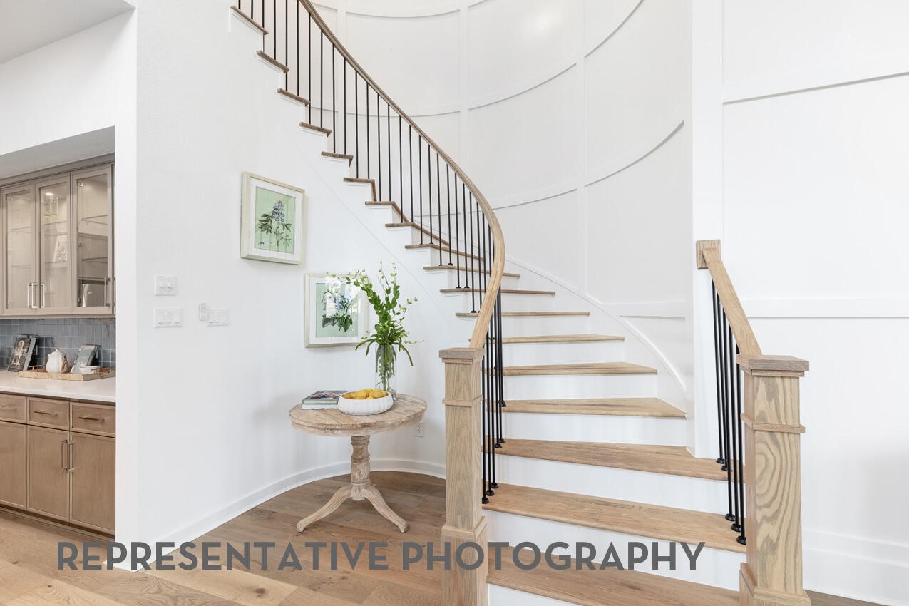17923 Pathway Forest Lane Property Photo 6