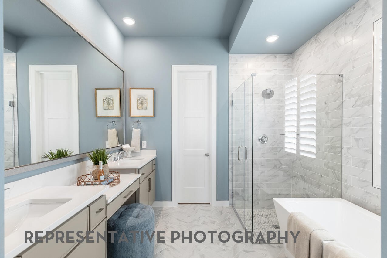 17923 Pathway Forest Lane Property Photo 10