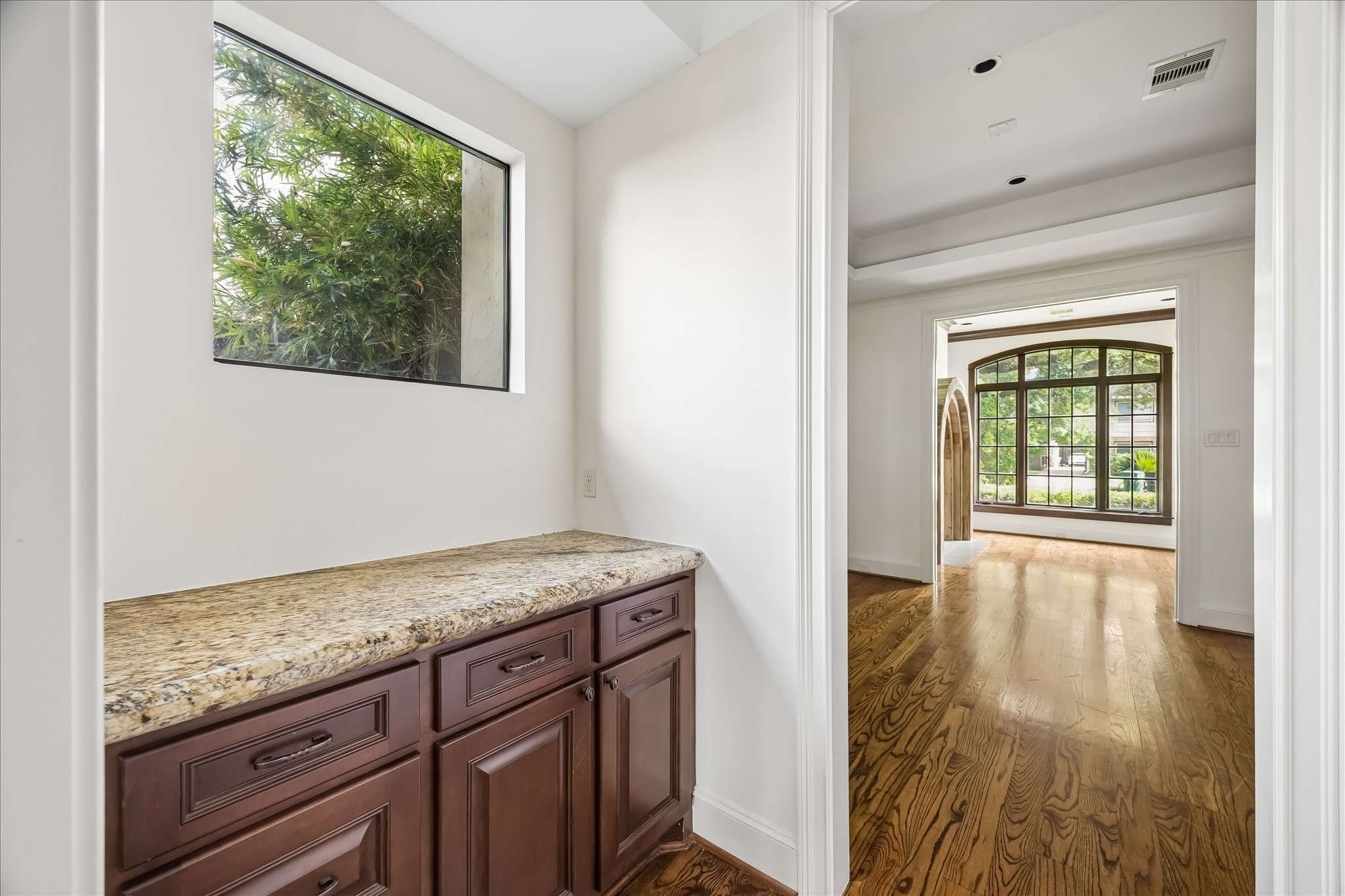 2246 Branard Street Property Photo 9