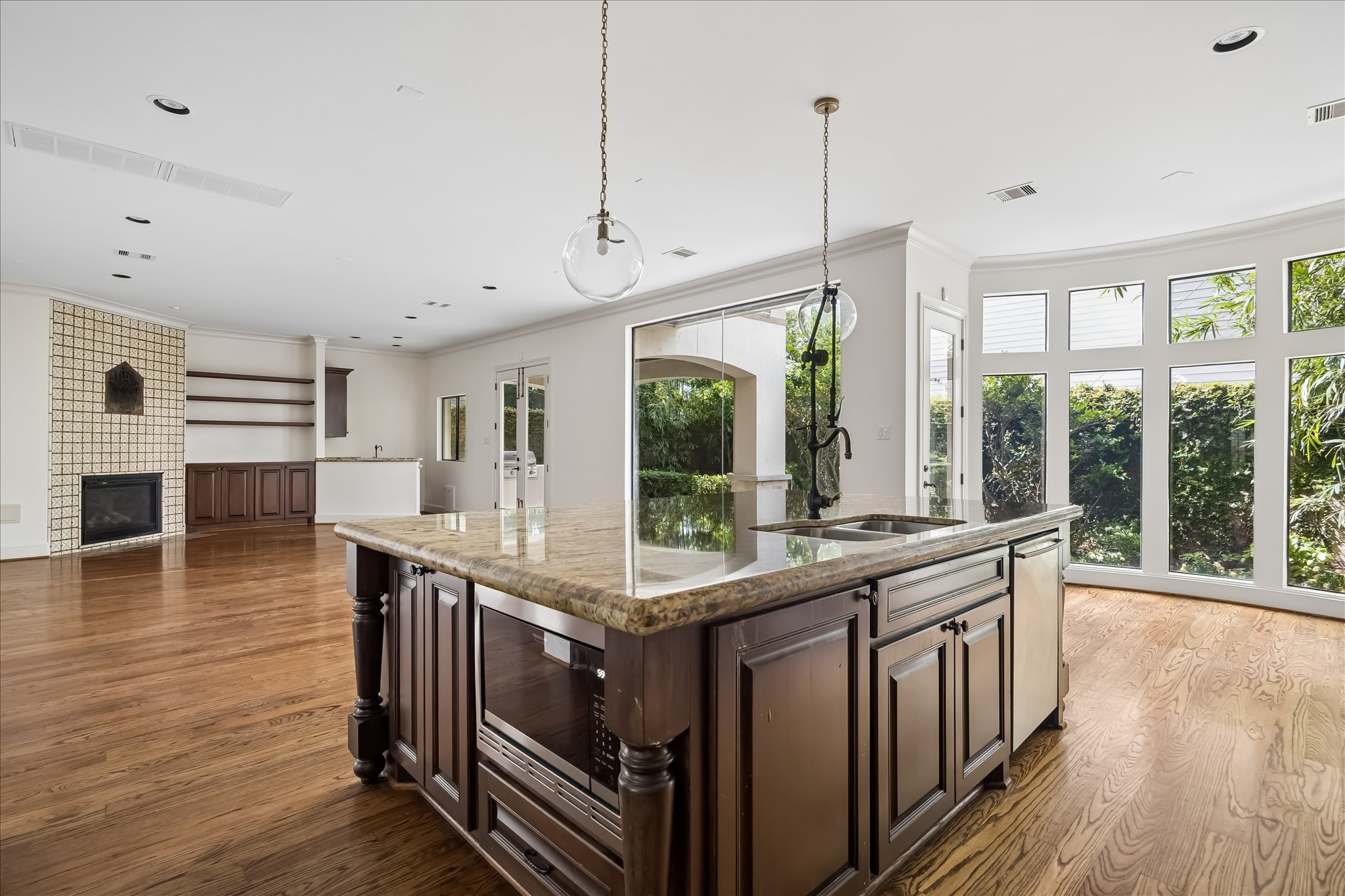 2246 Branard Street Property Photo 11