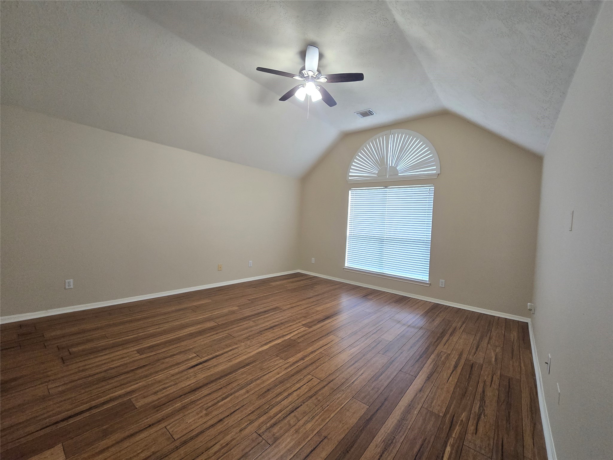 9406 Sunlake Drive Property Photo 22