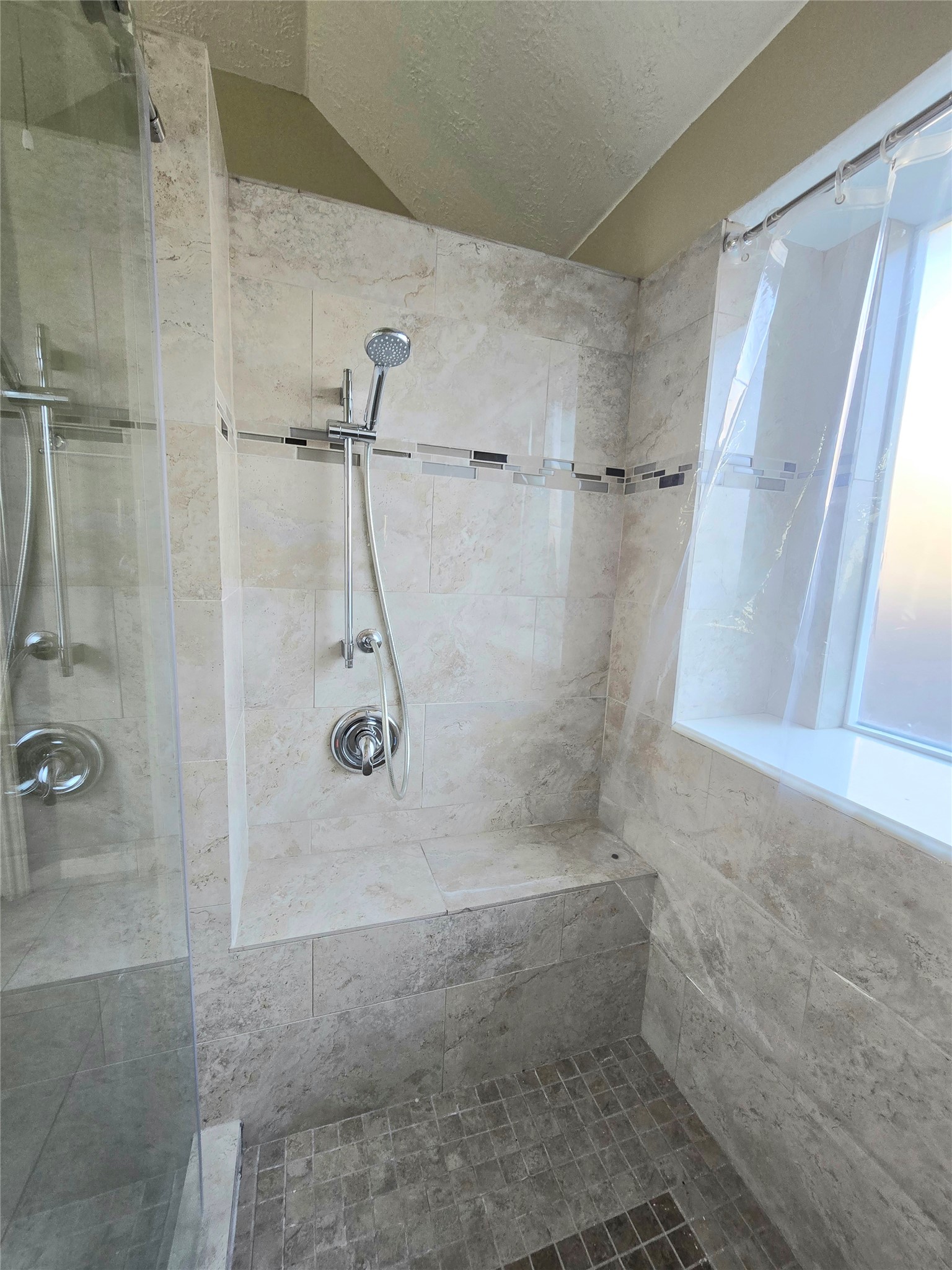 9406 Sunlake Drive Property Photo 25