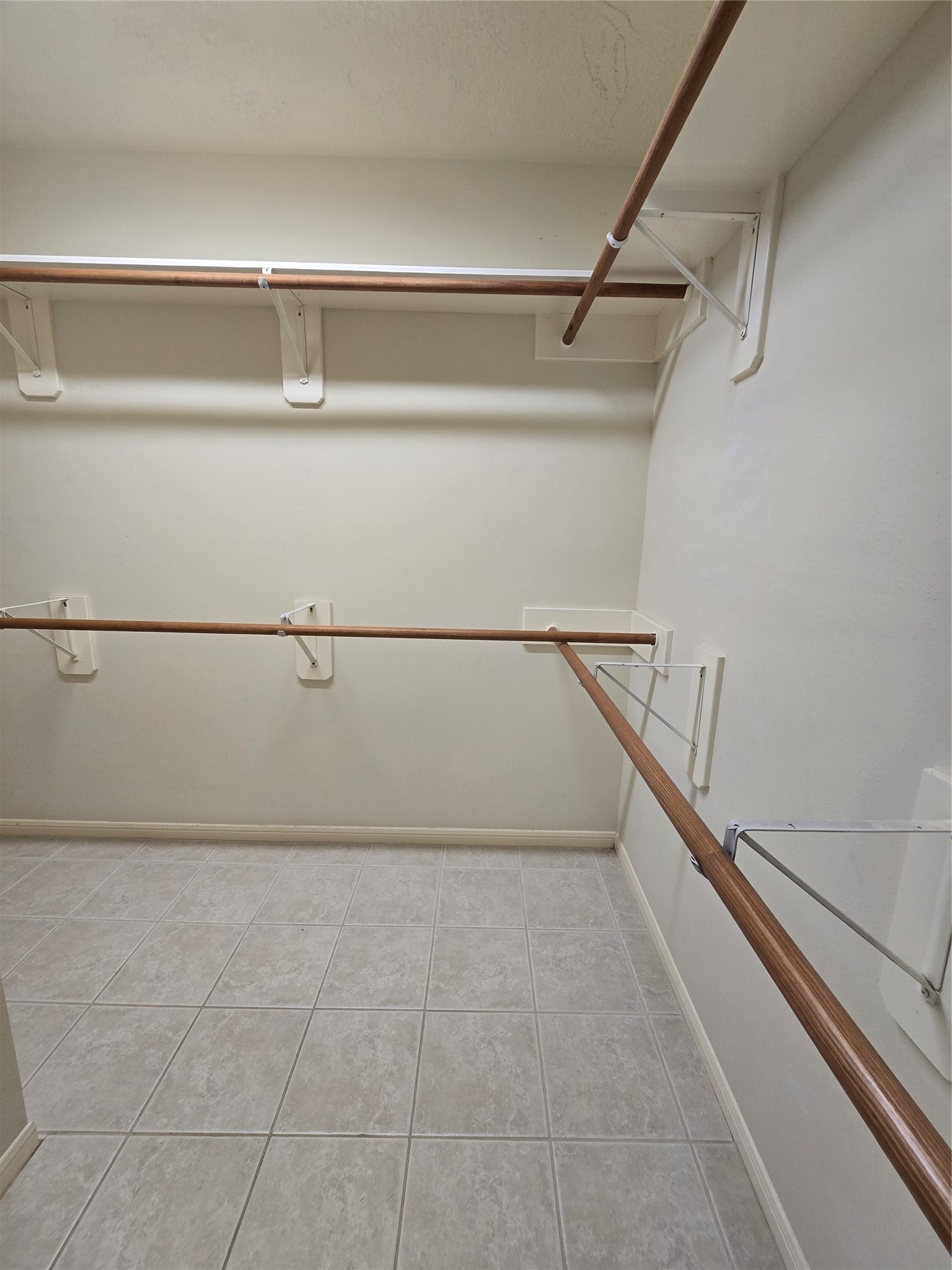 9406 Sunlake Drive Property Photo 30
