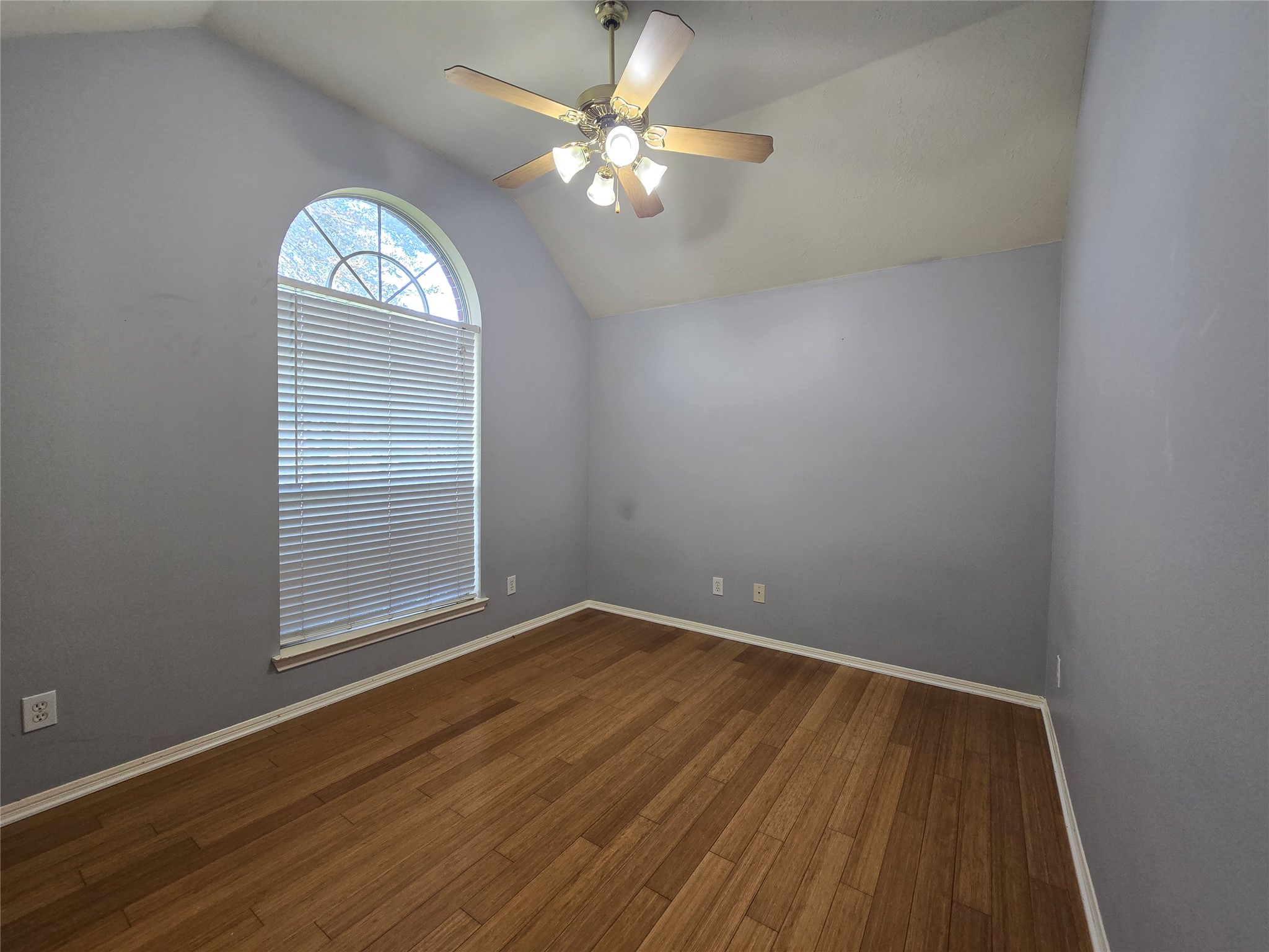 9406 Sunlake Drive Property Photo 32
