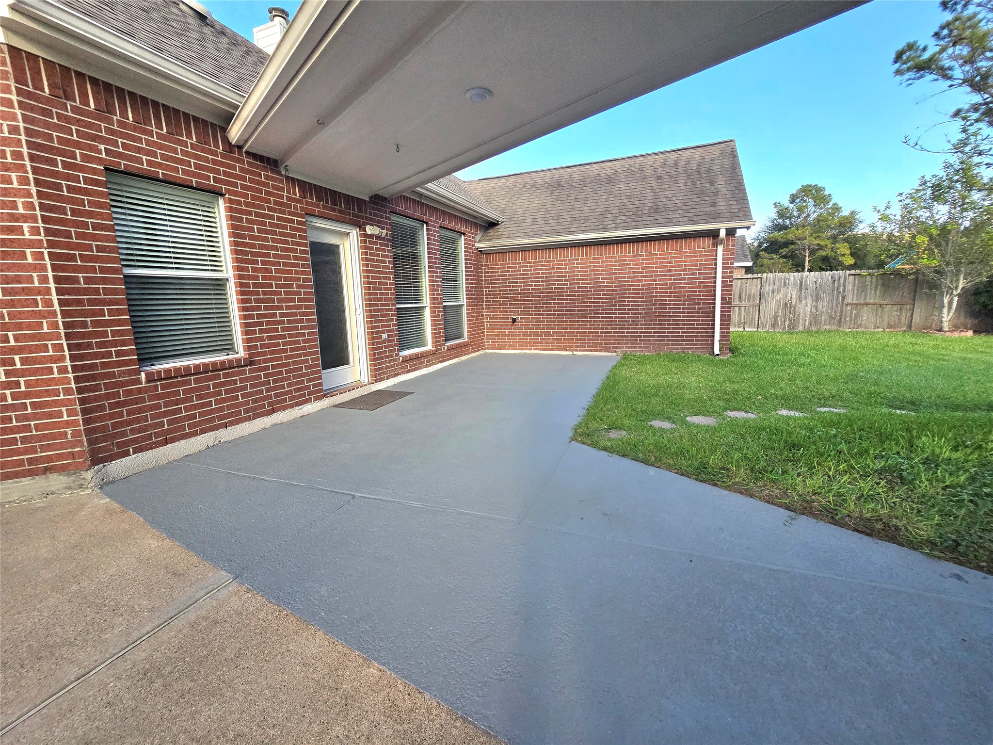 9406 Sunlake Drive Property Photo 38