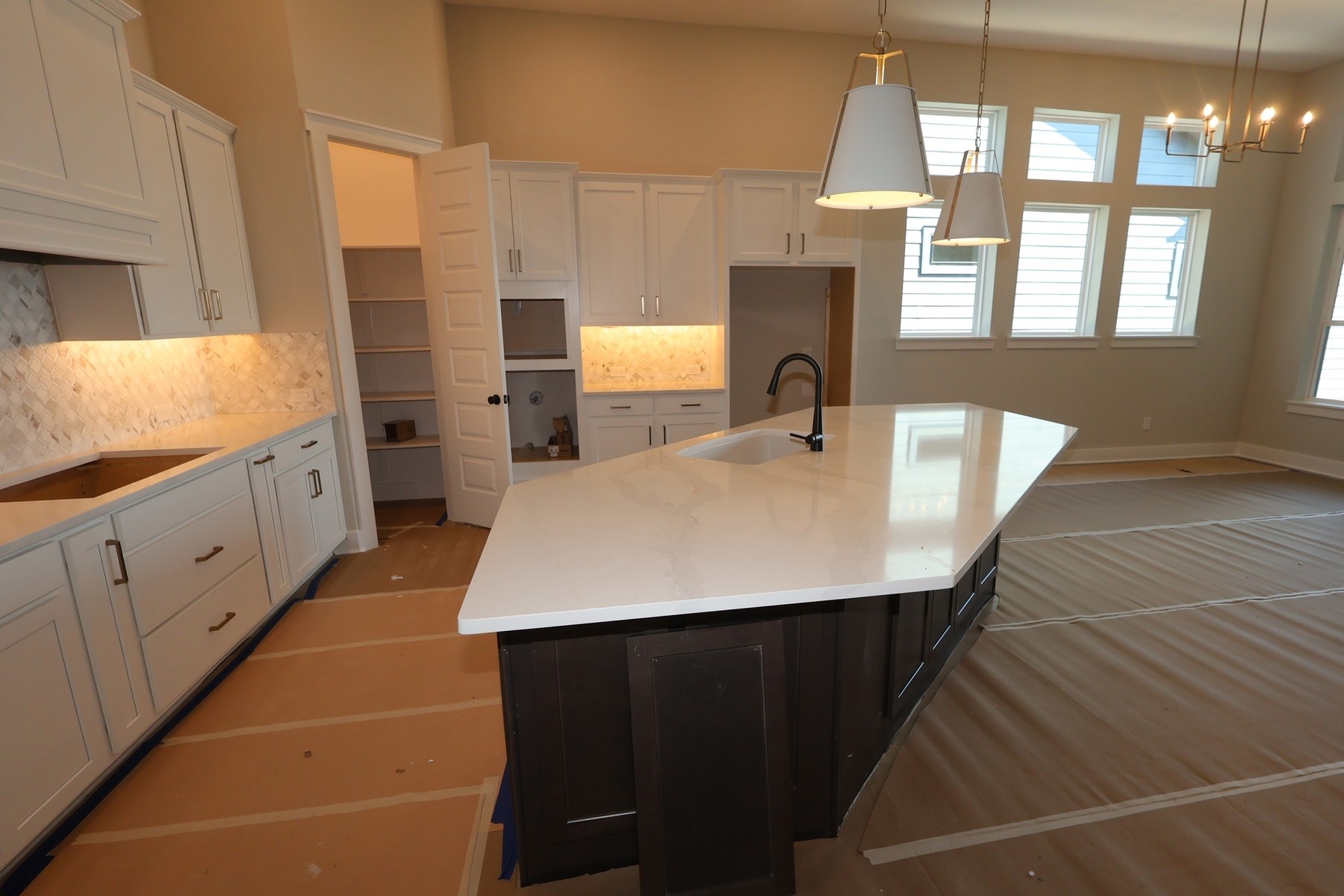 12415 Emerald Enclave Drive Property Photo 8