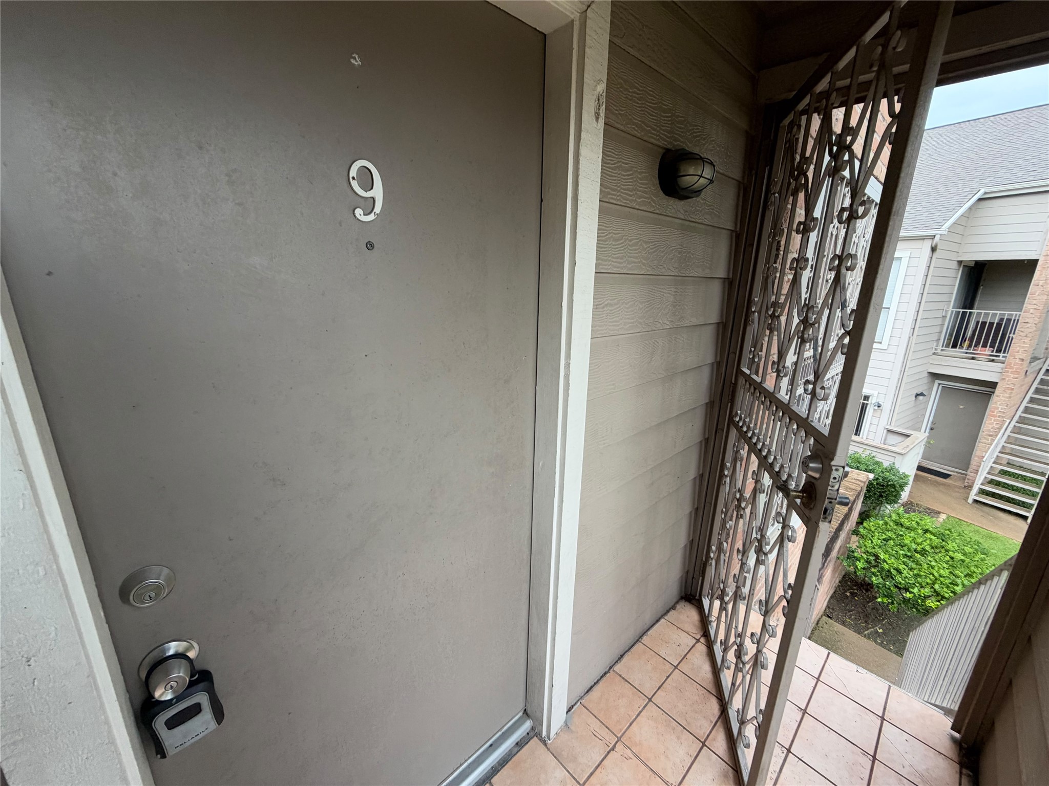 6701 Sands Point Drive 9 Property Photo 4