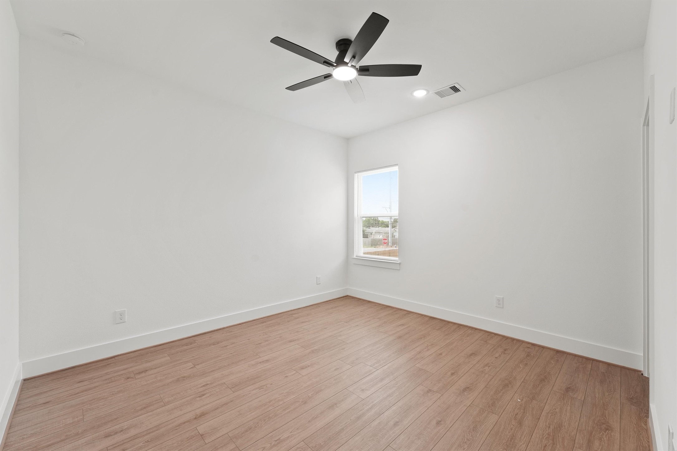 407 Calloway Street A-b Property Photo 5