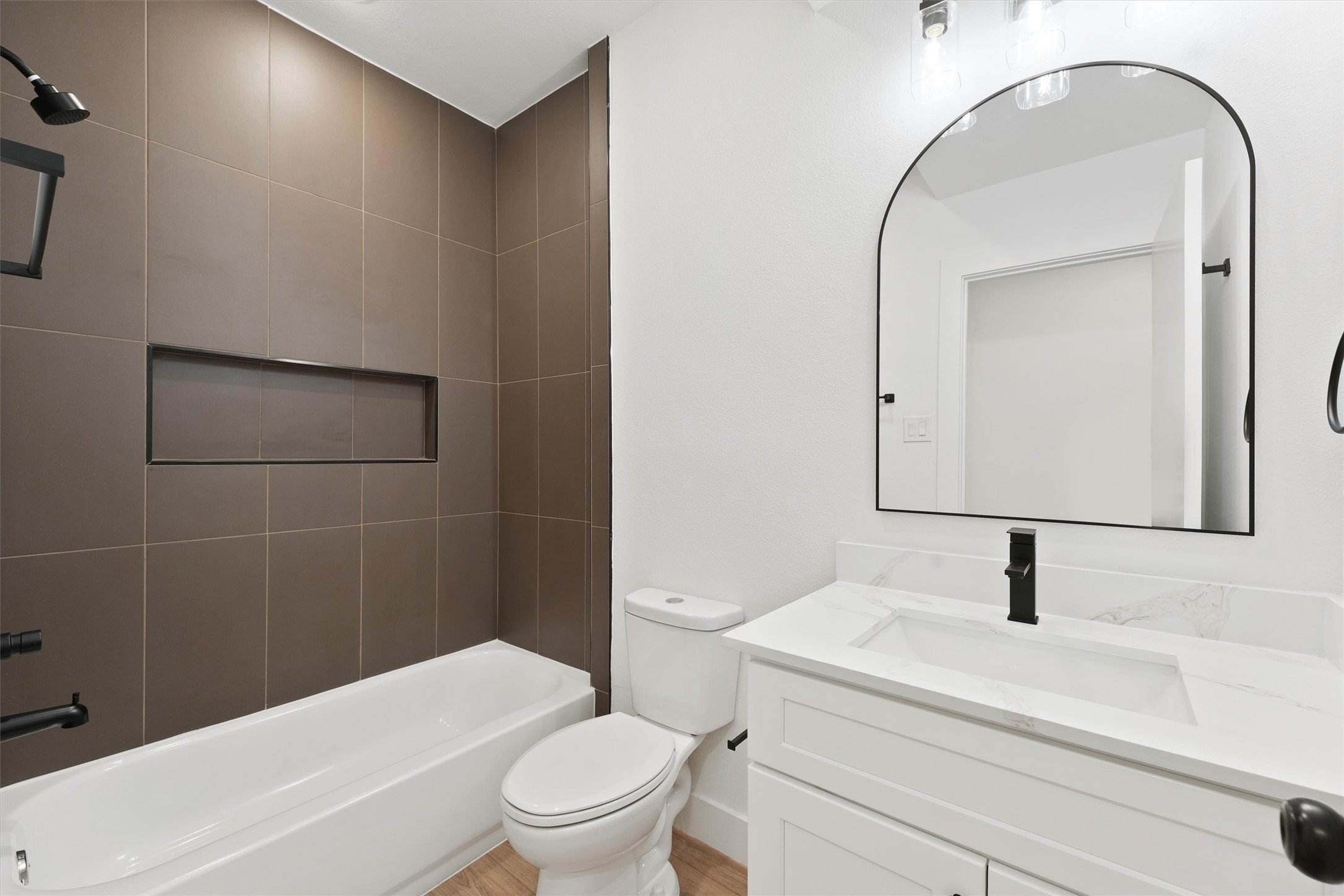 407 Calloway Street A-b Property Photo 13