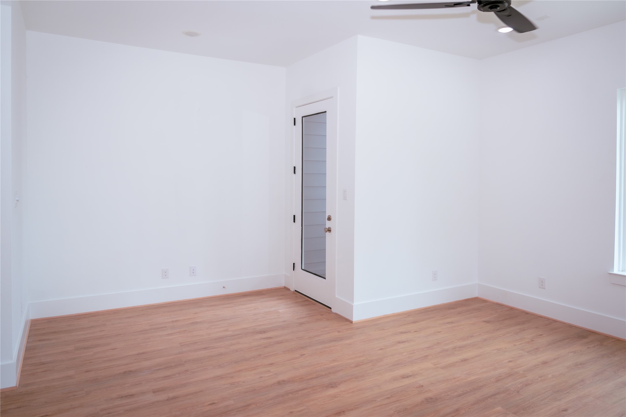 6728 Peerless Street E Property Photo 15