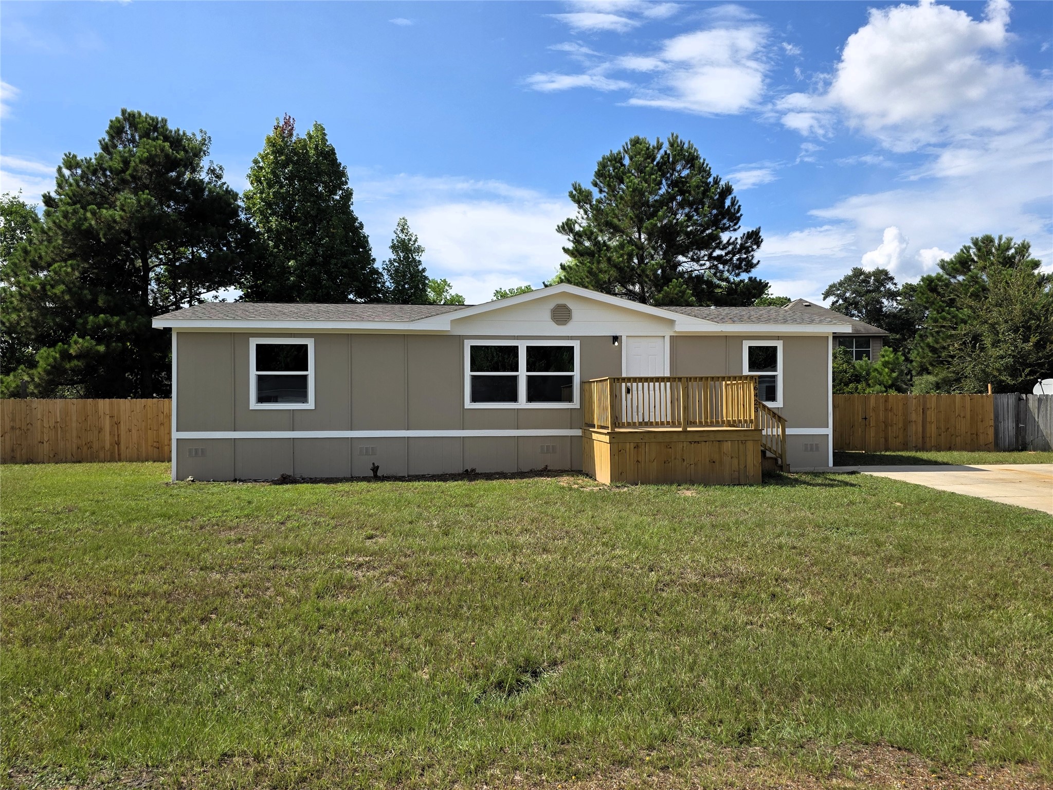 16423 Trenda Court Property Photo 27