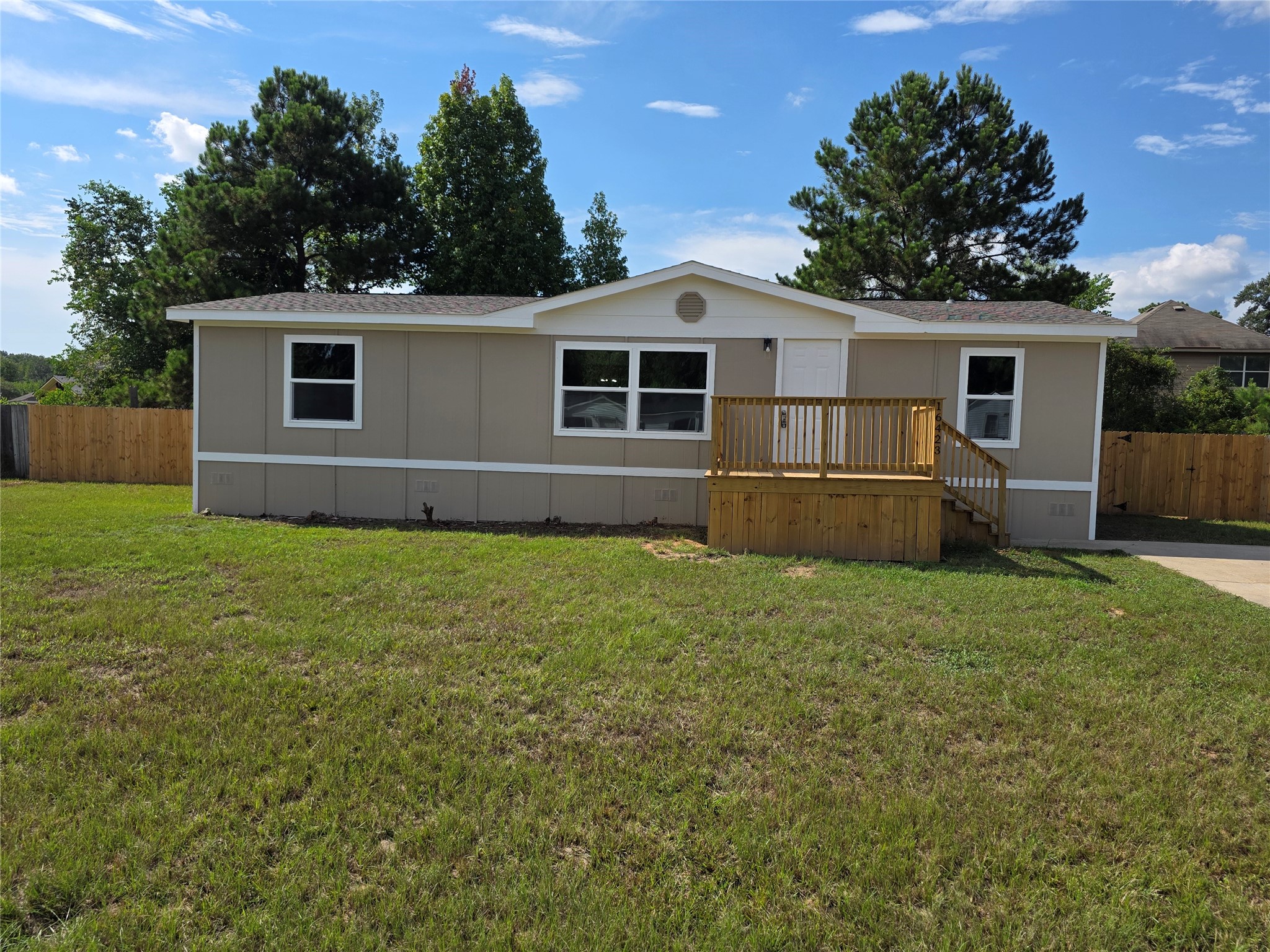 16423 Trenda Court Property Photo 28