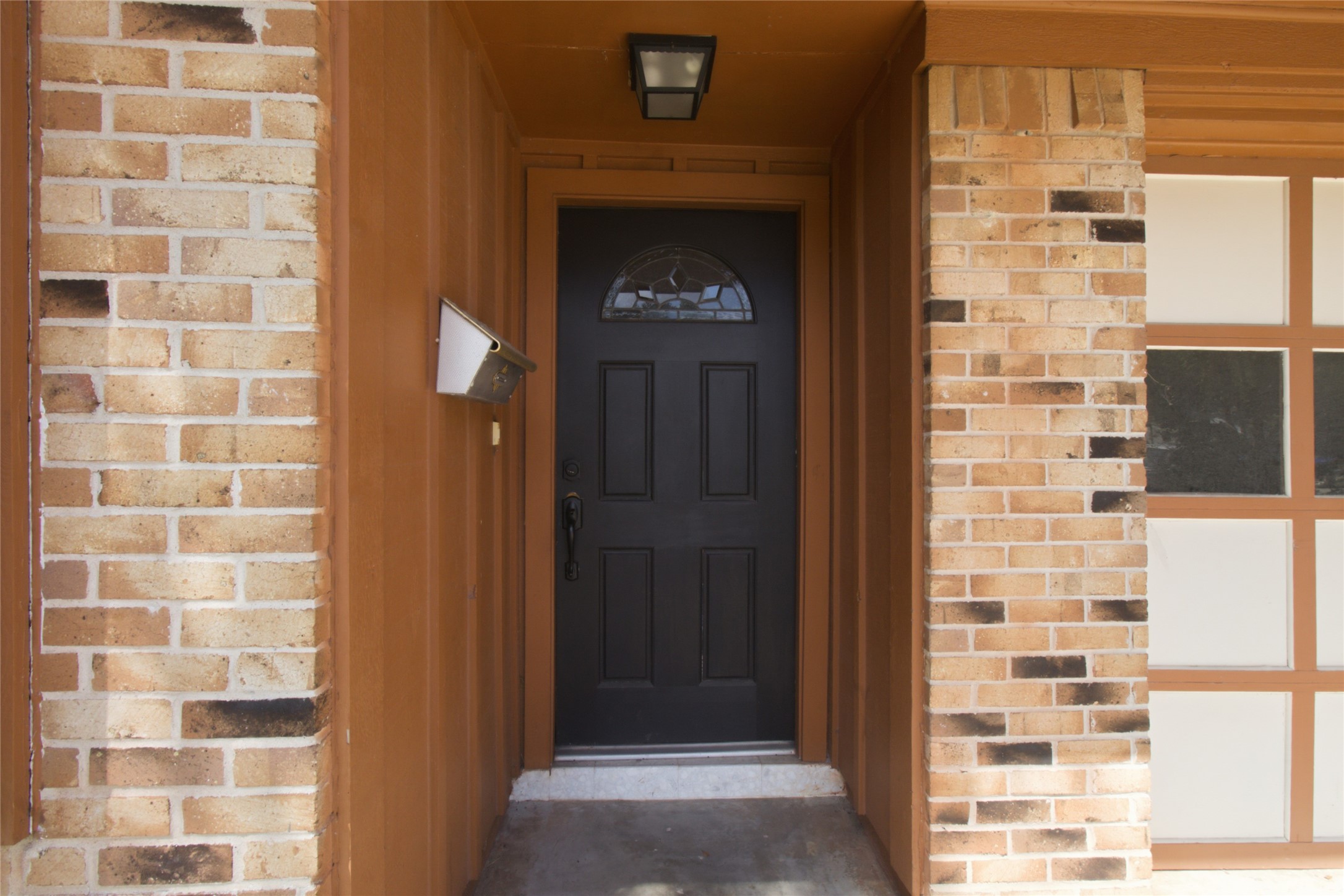 2106 Rose Rd Property Photo 2